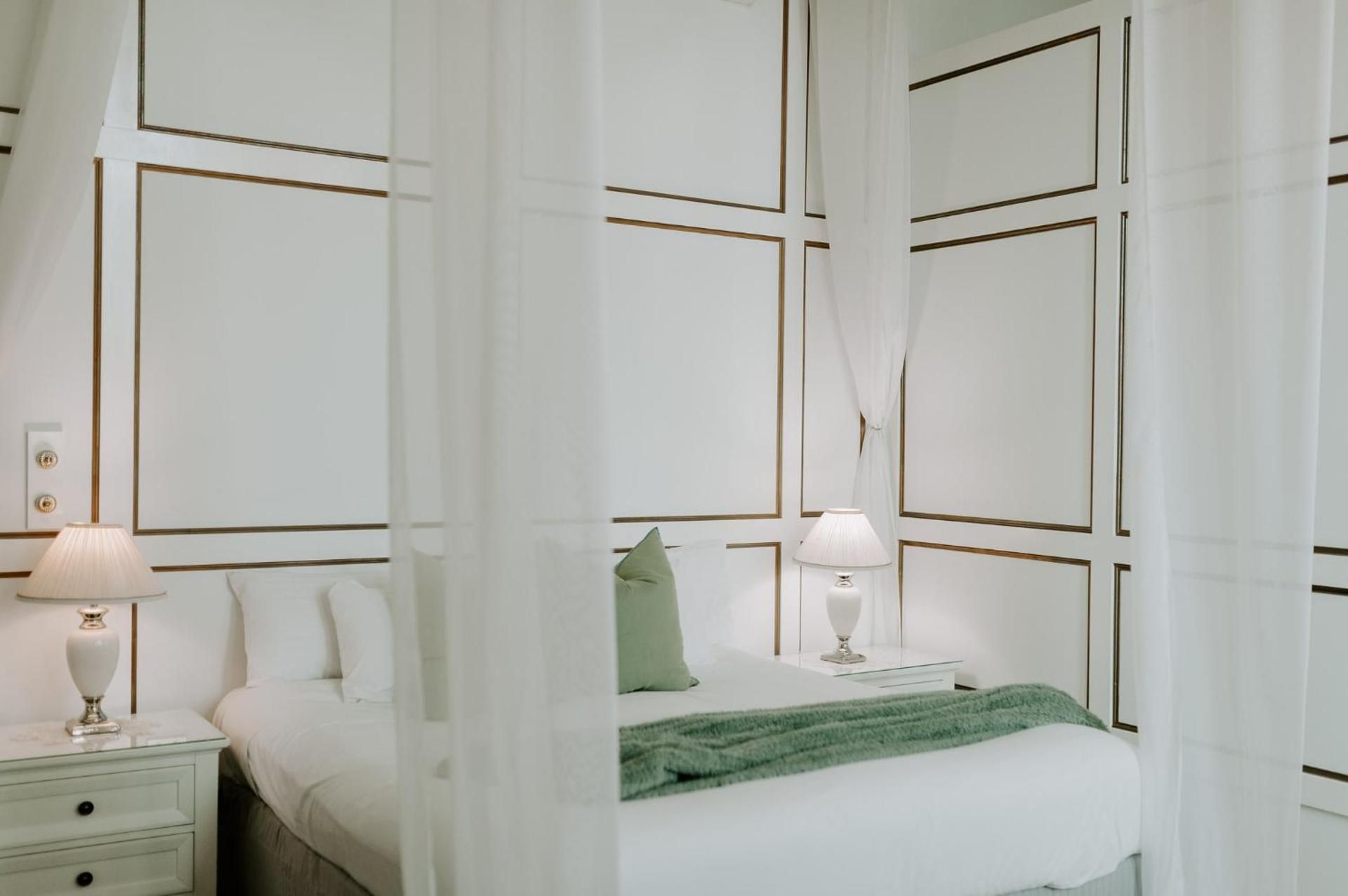 Abbey Boutique Hotel Superior King Suite