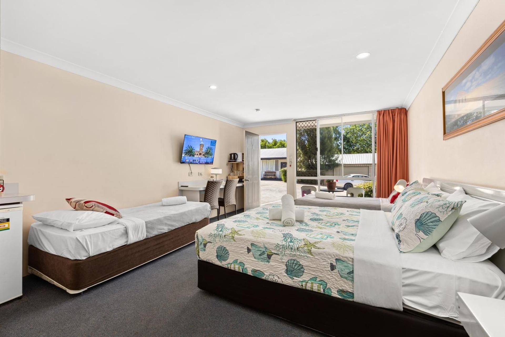 Alexander Motel Family Room 2