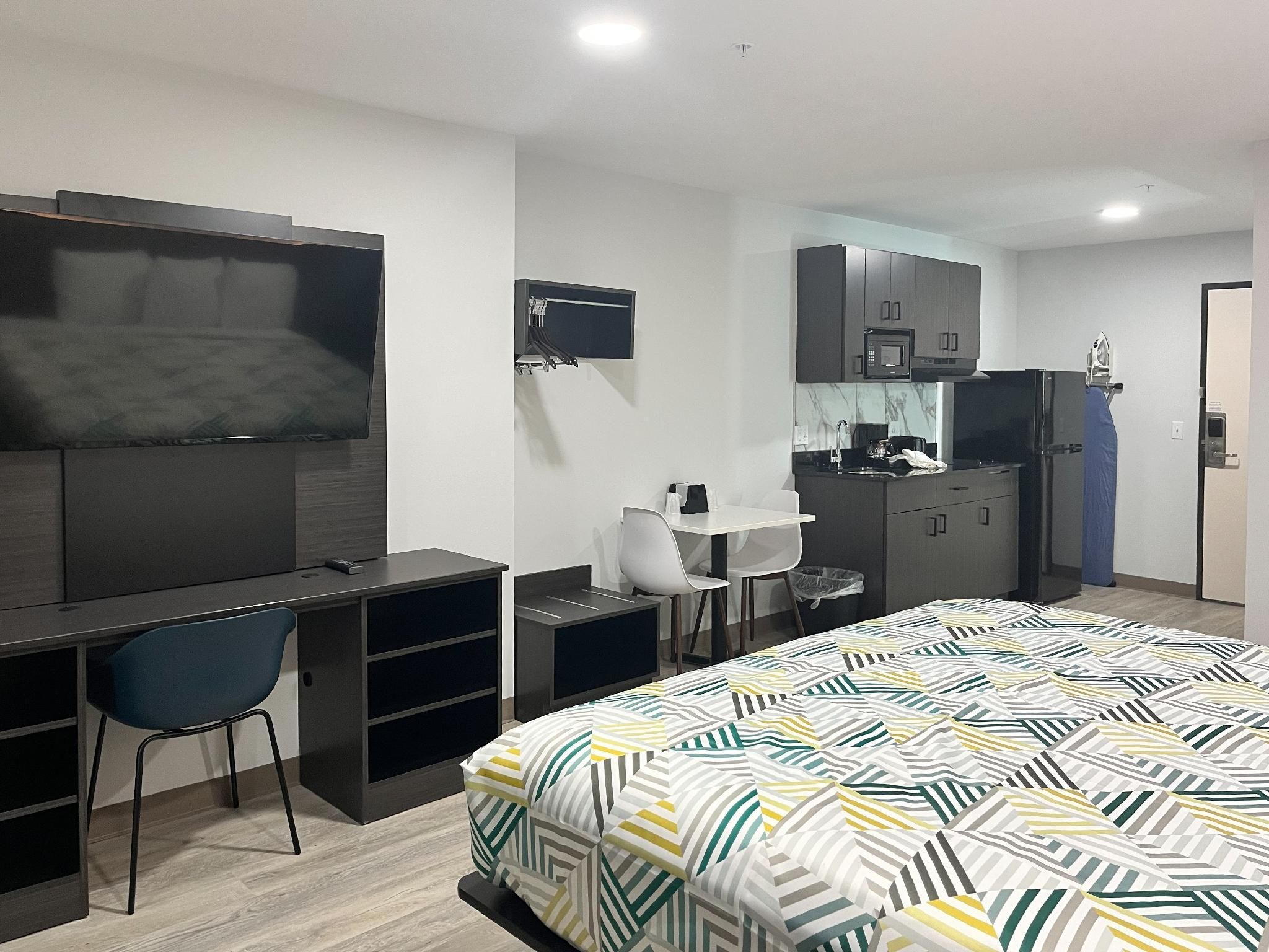 1 Bed | Hearing Accessible, Kitchen