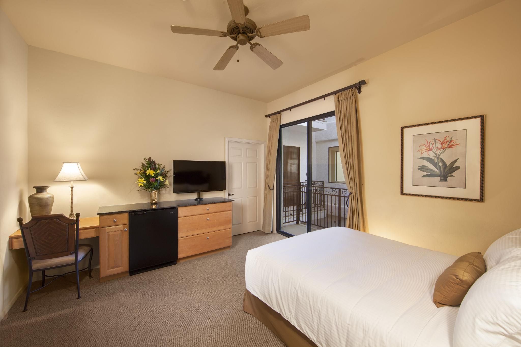 Standard Queen Room
