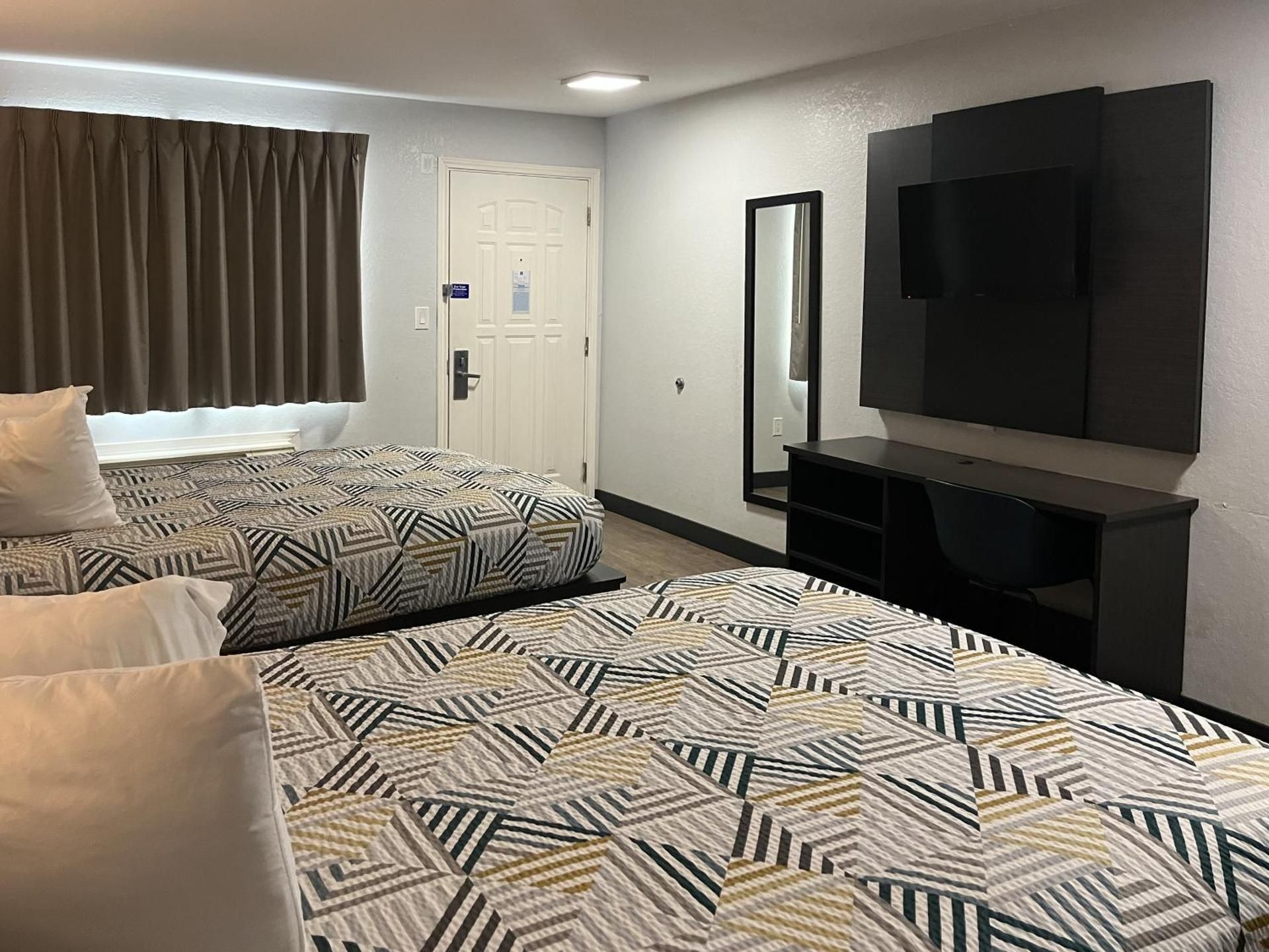 Motel 6 Seguin, TX Triple Room