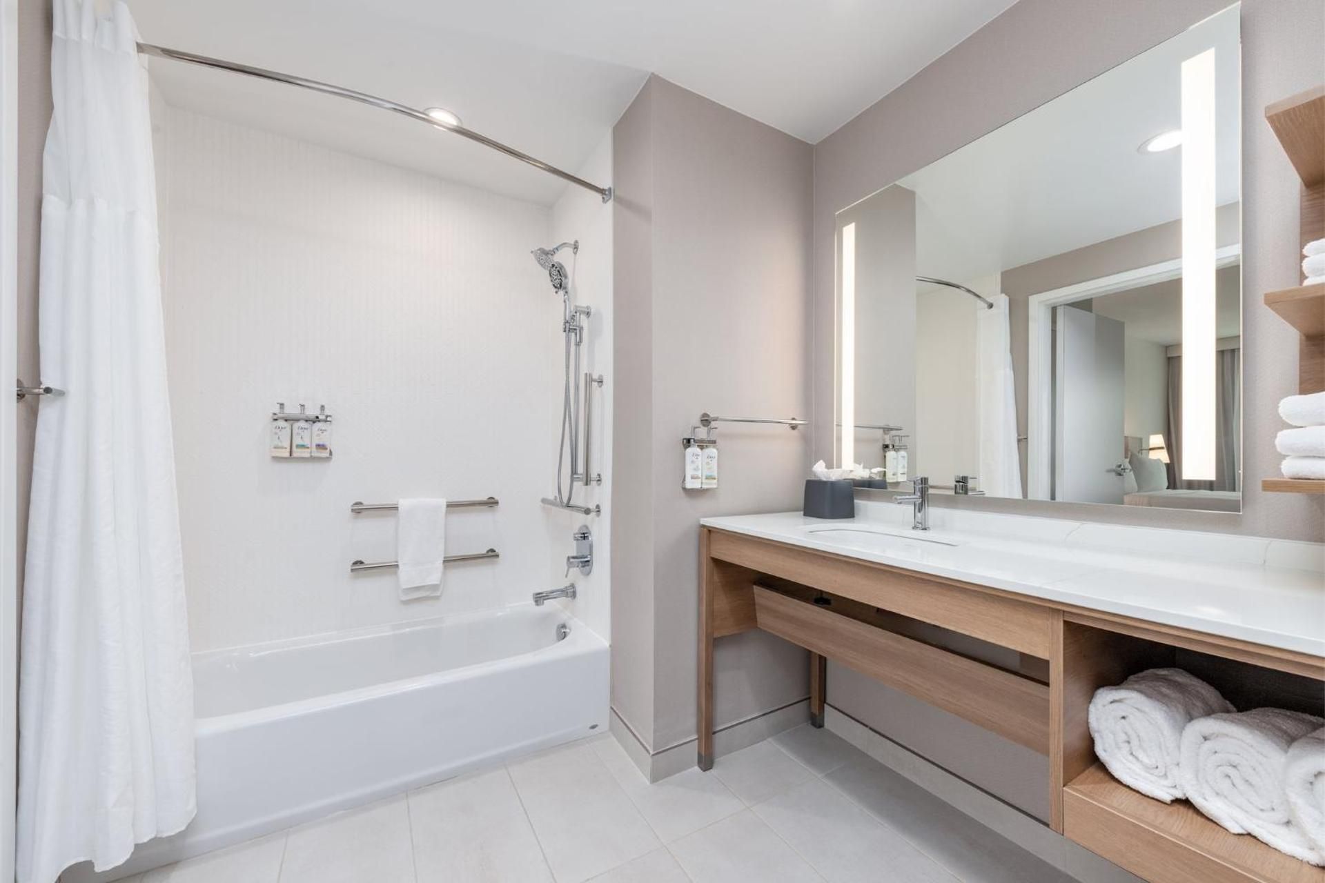 Staybridge Suites Port Arthur By IHG Queen Studio - Disability Access 3