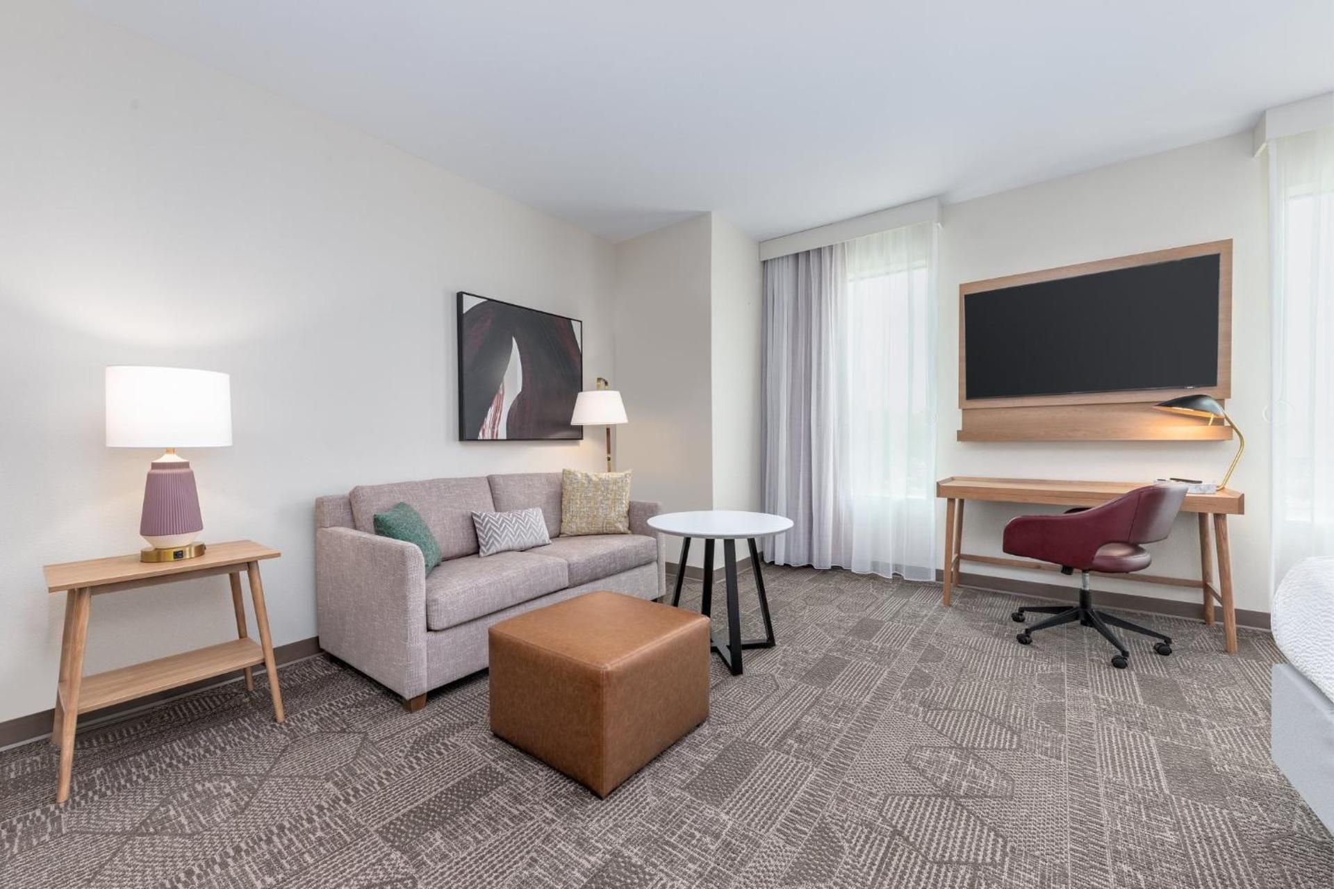 One-Bedroom King Suite with Roll In Shower - Communications/Mobility Accessible