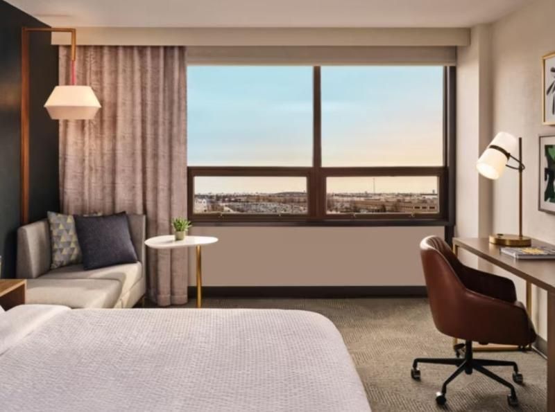 Holiday Inn Port Arthur Park Central By IHG King Room with Roll-In Shower - Disability Access