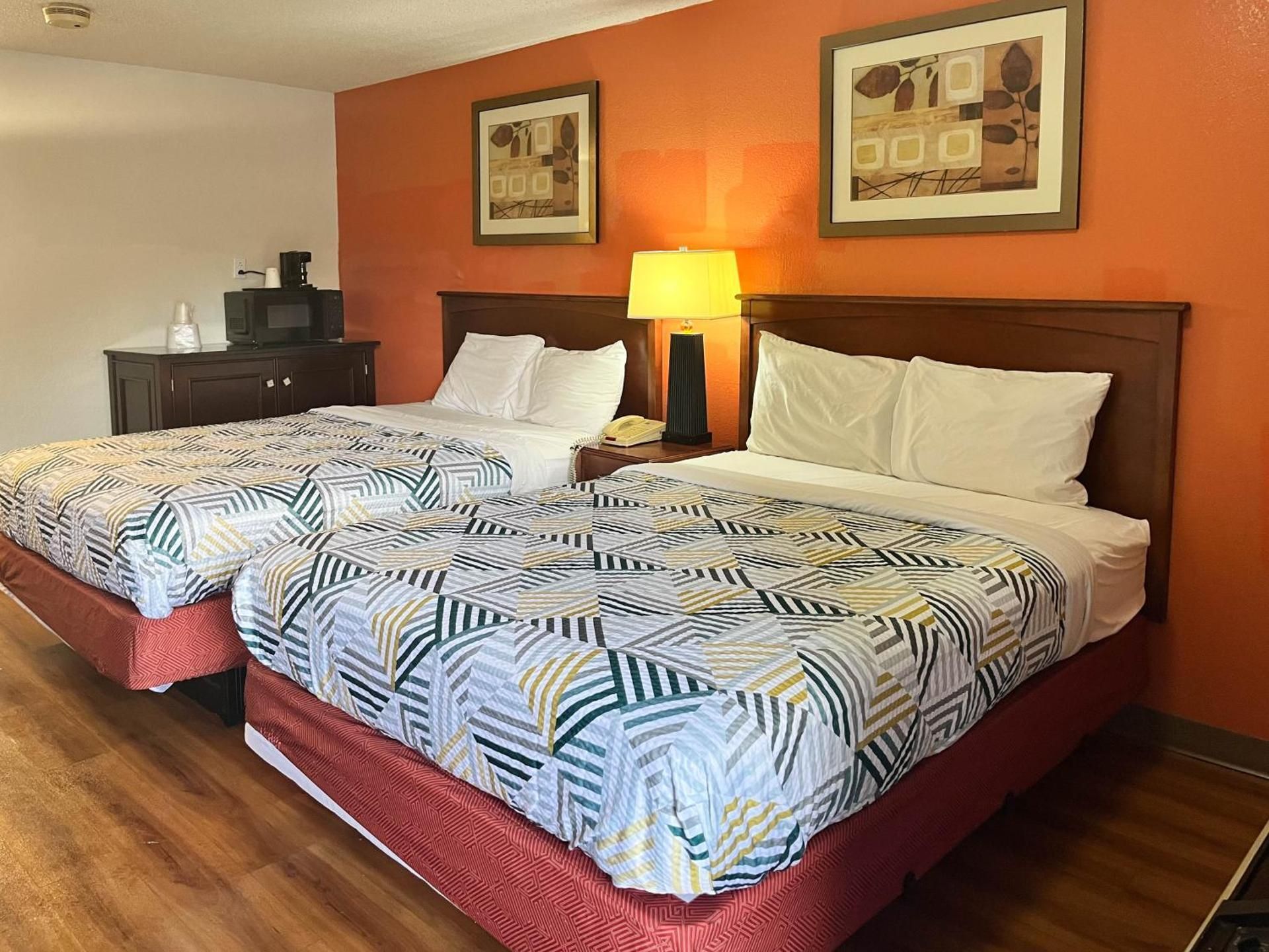 2 Queen Beds | Non-Smoking, Micfridge