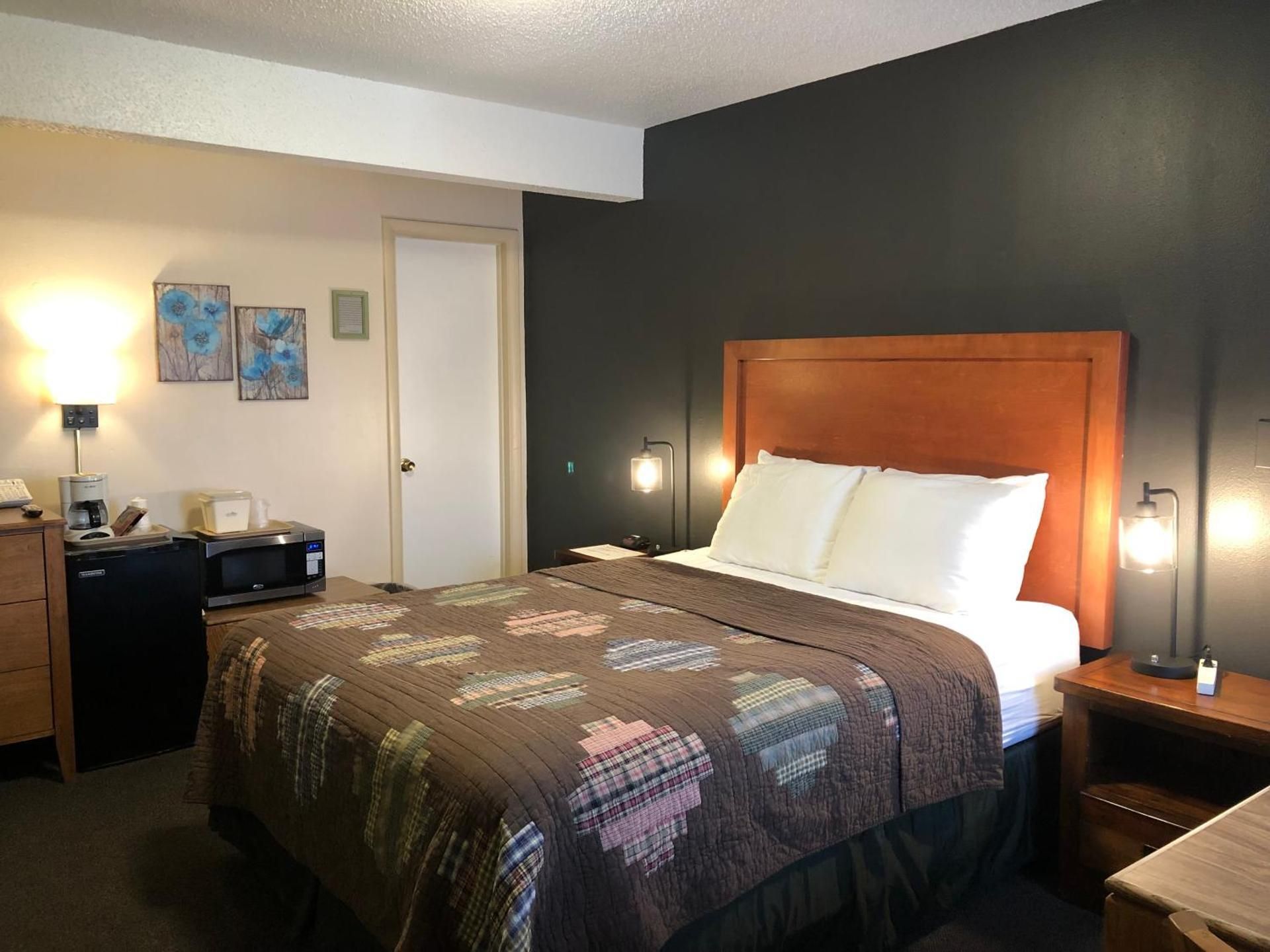 Queen Room