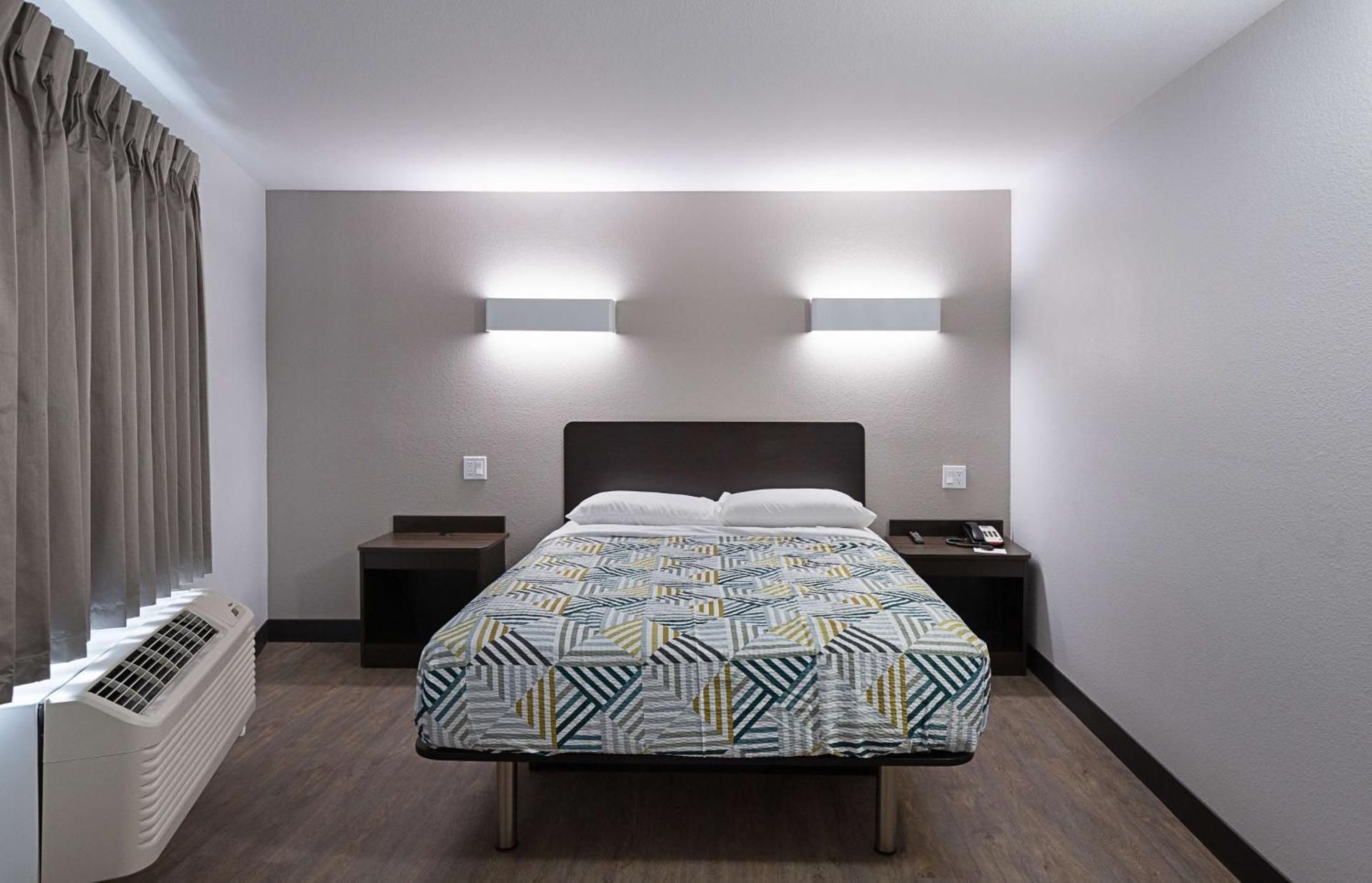 King Room - Disability Access - Non-Smoking