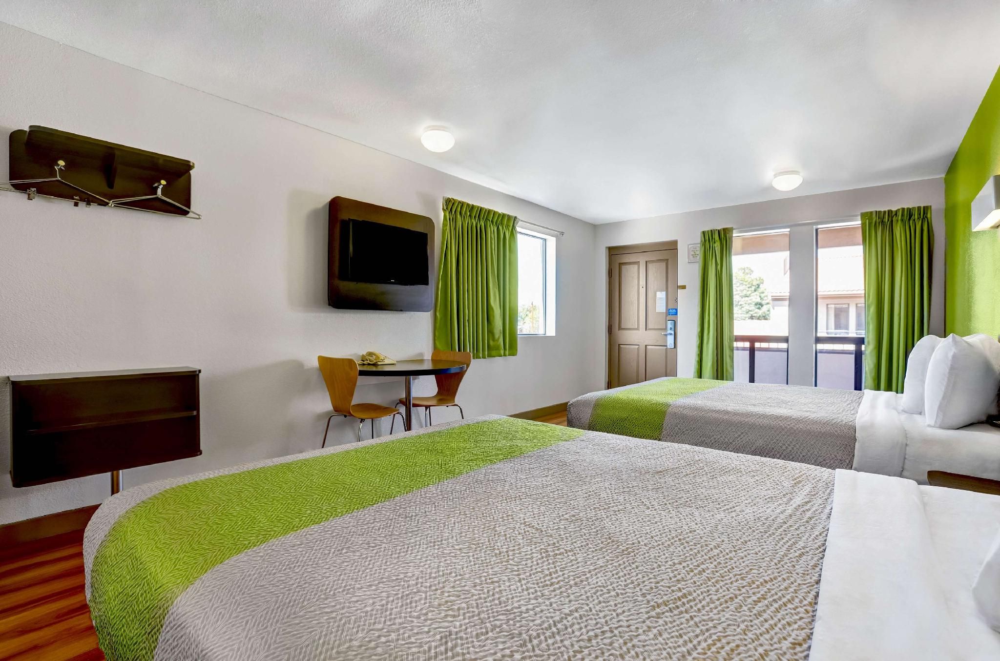 2 Full Beds | Non-Smoking