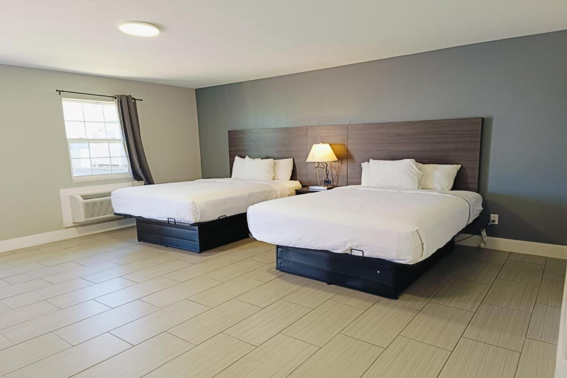 2 Queen Beds Non-Smoking