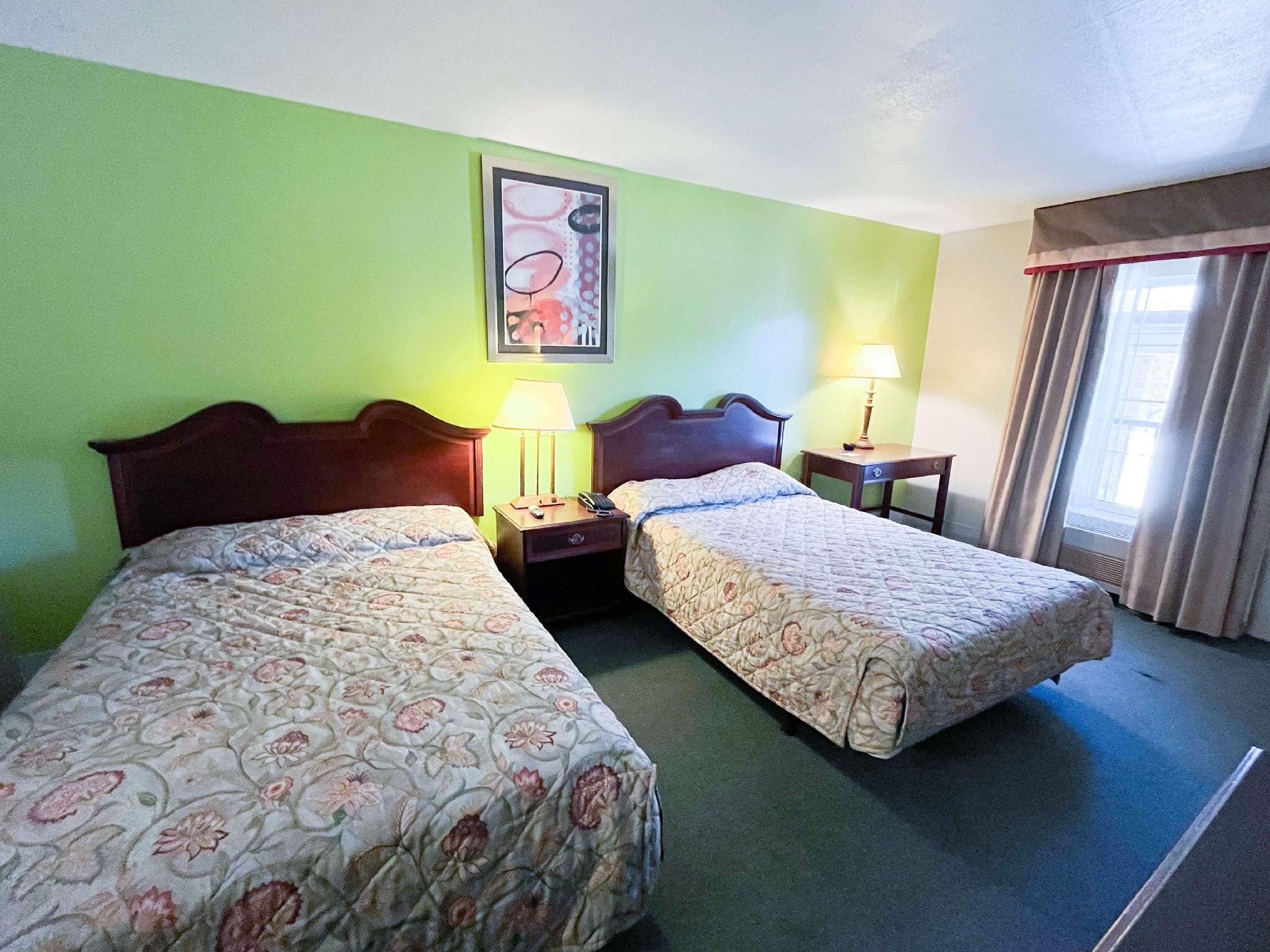 2 Queen Beds | Non-Smoking, Micfridge