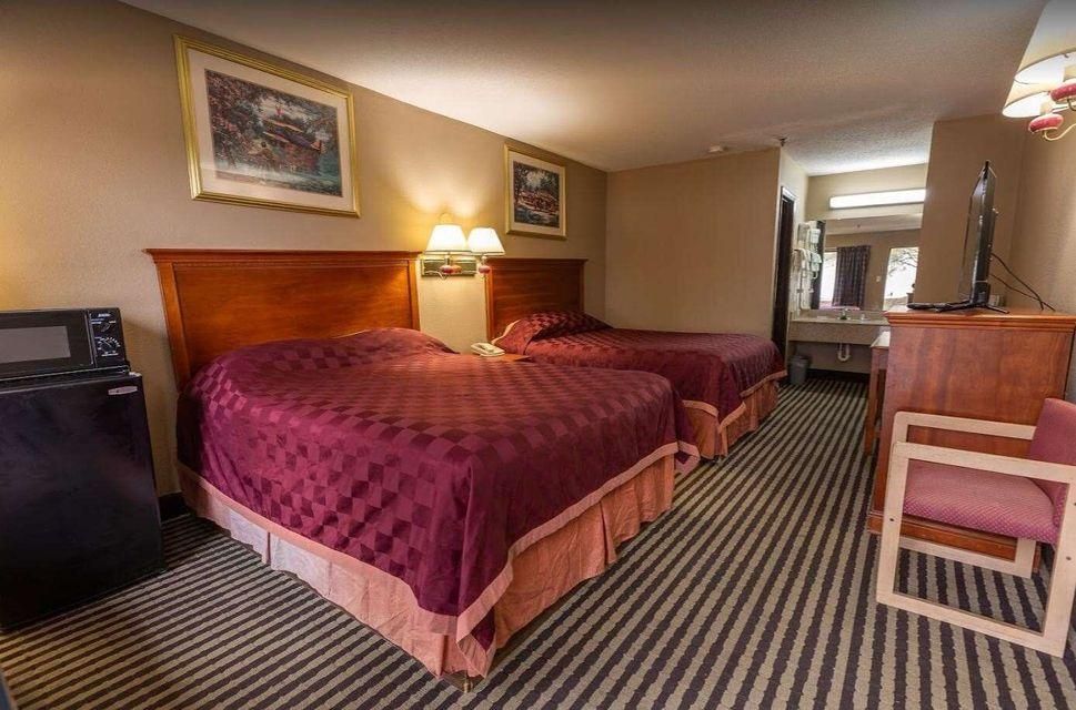 Queen Room with Two Queen Beds - Non-Smoking