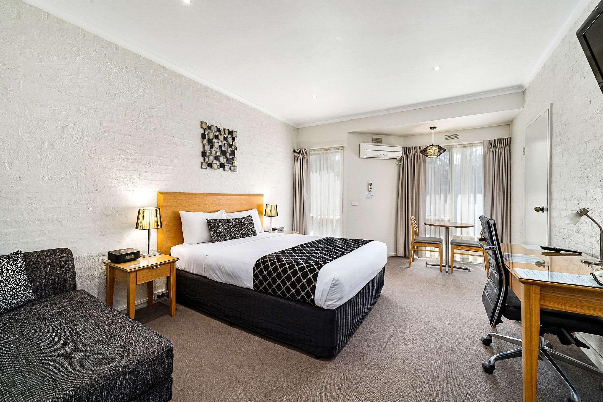 1 Queen Bed, No Smoking