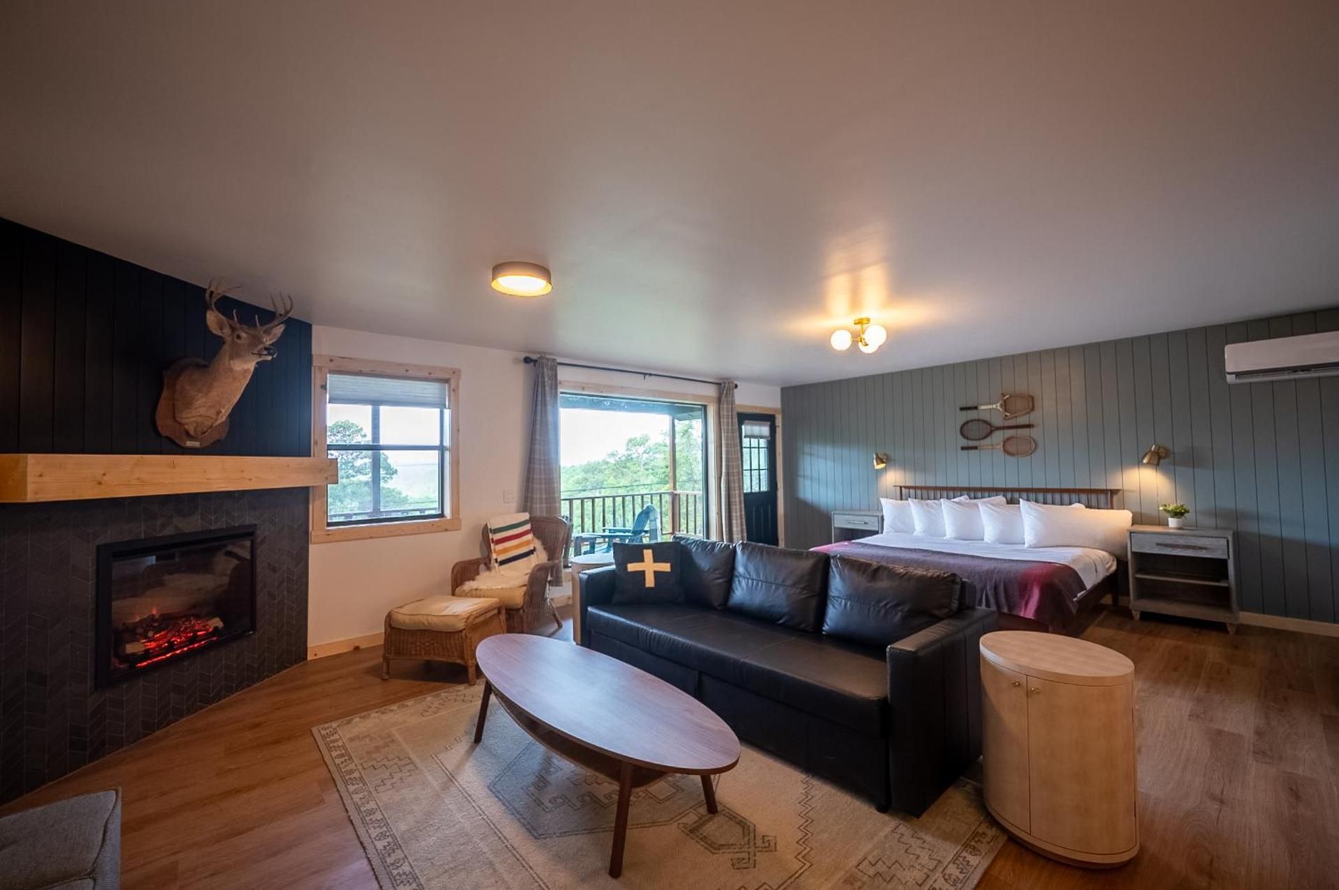 Suite with Mountain View