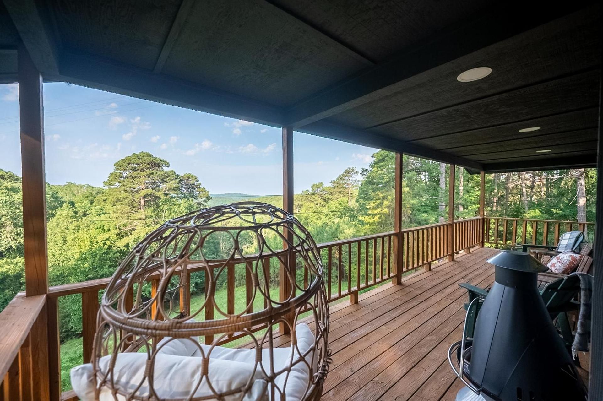Suite with Mountain View