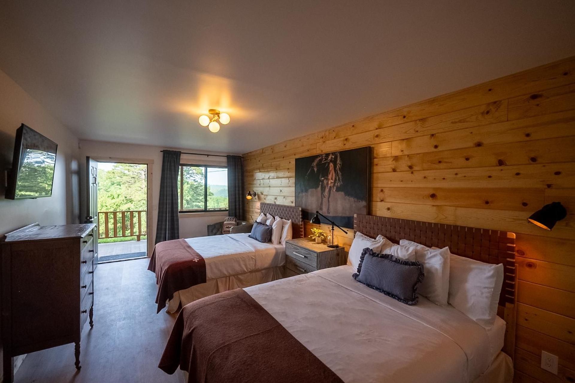 Deluxe Queen Room with Two Queen Beds