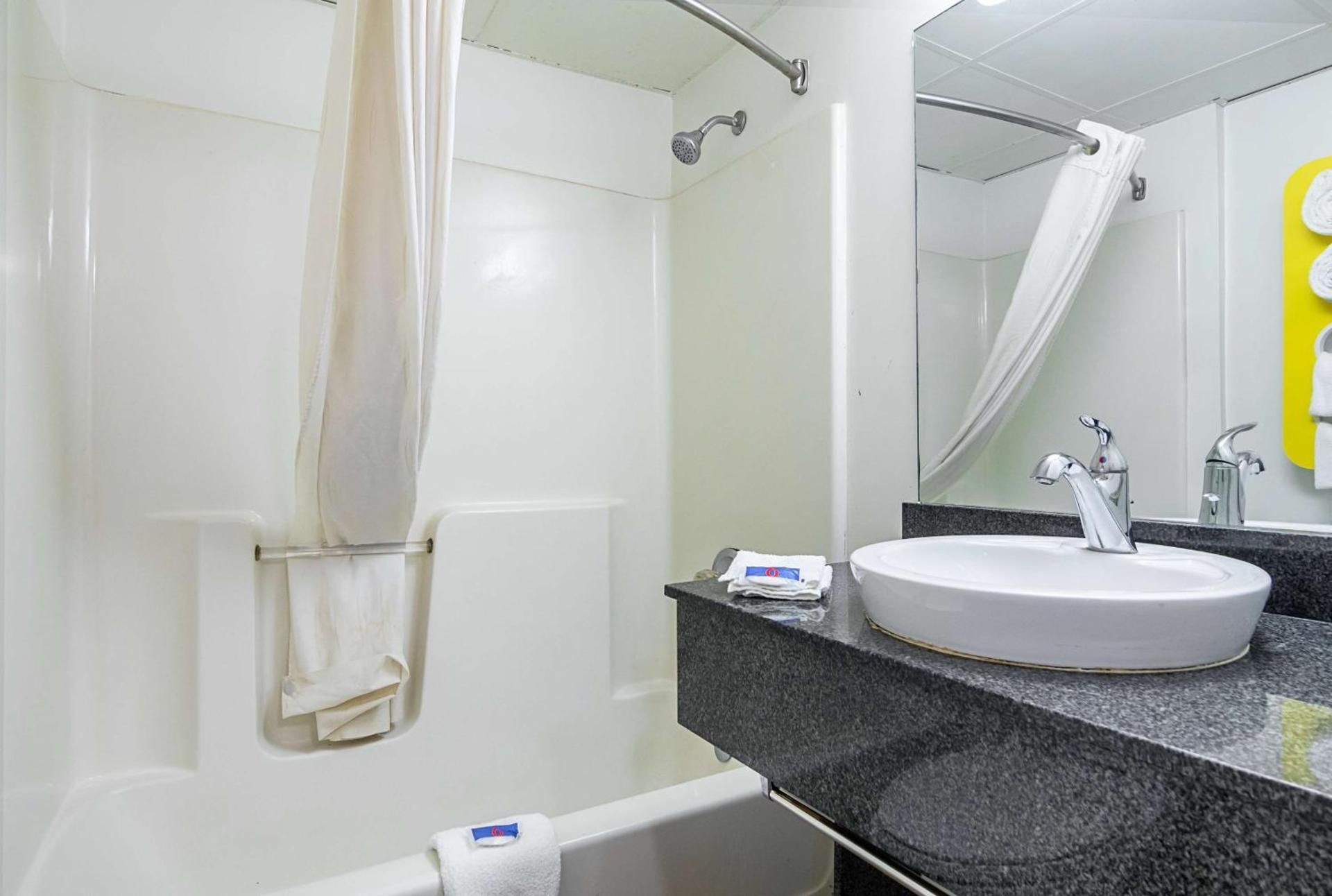 King Room - Disability Access - Non-Smoking