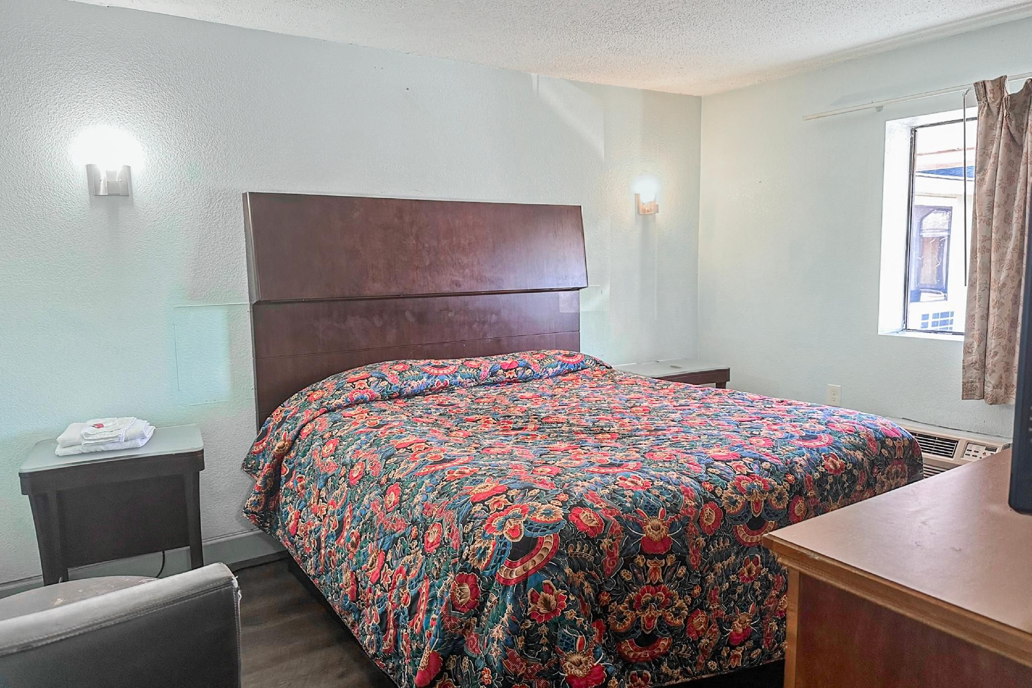 OYO Hotel Jonesboro Near Atlanta Airport King Bed Smoking