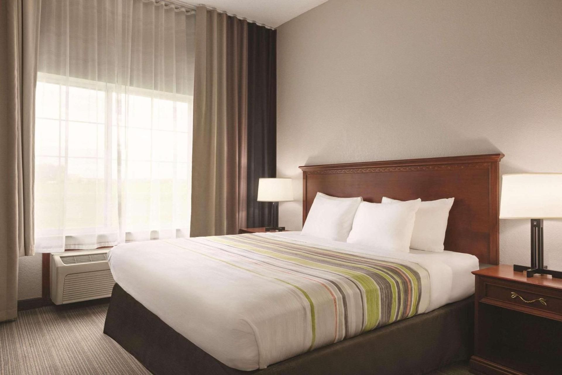 King Suite with Sofa Bed - Non Smoking