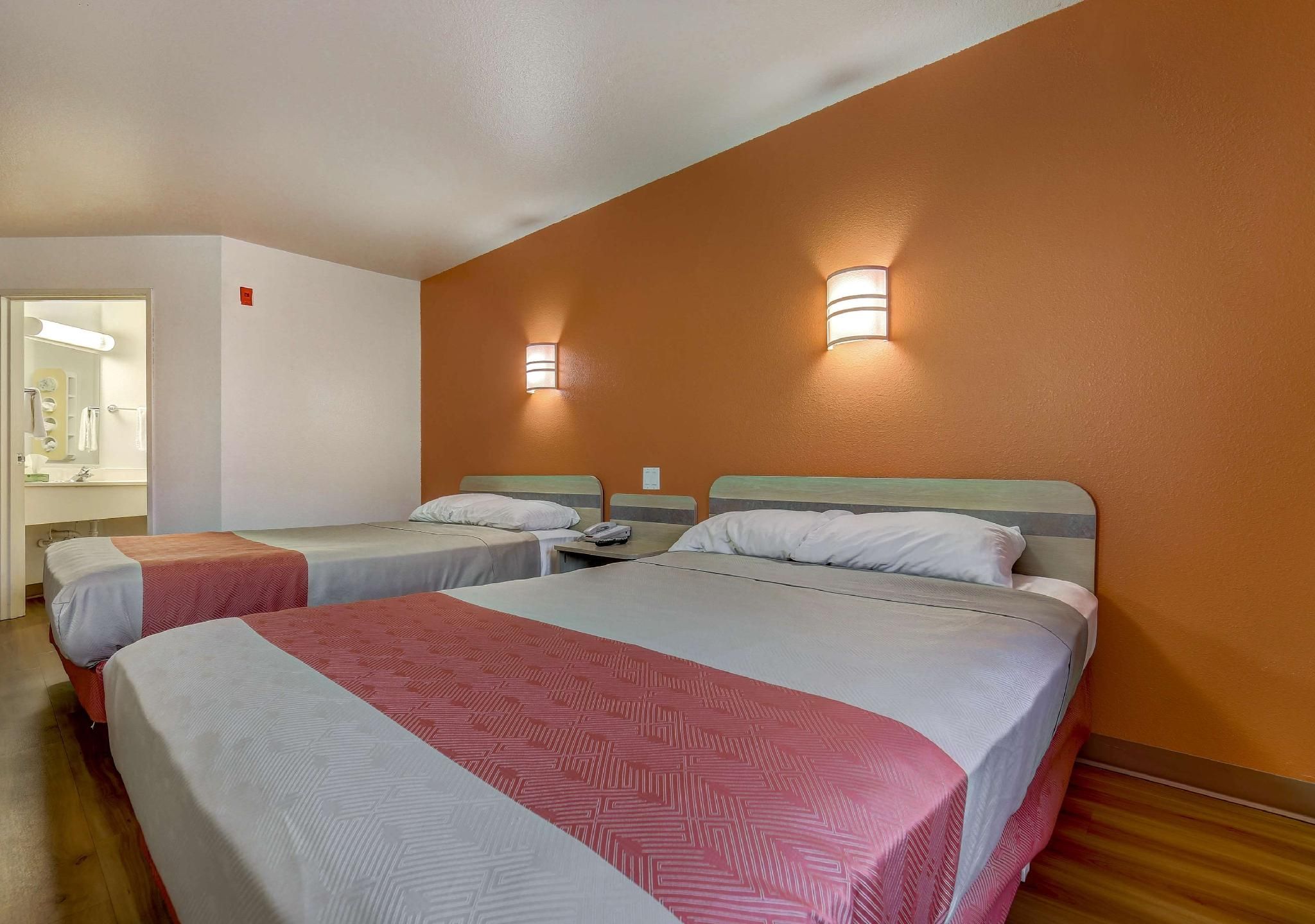 2 Queen Beds | Non-Smoking, Micfridge