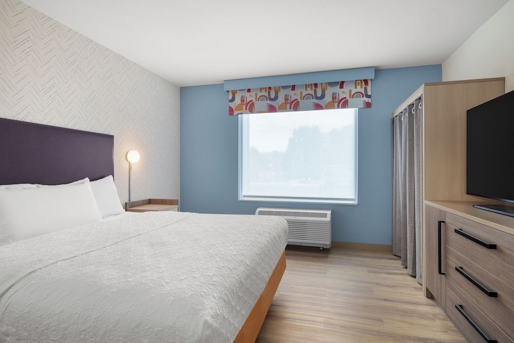 Home2 Suites By Hilton Muncie Suite, 1 King Bed, Accessible