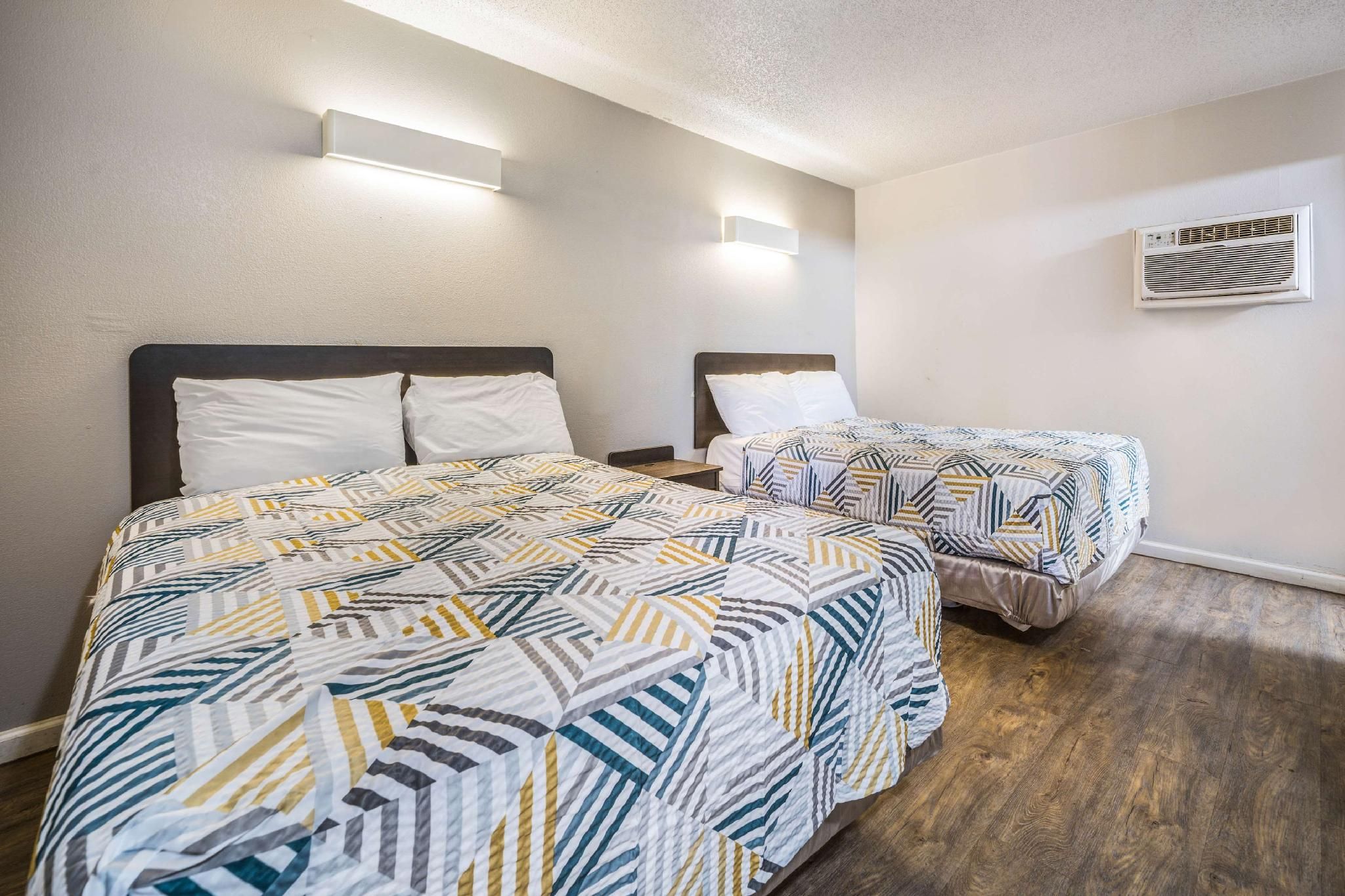 2 Full Beds | Non-Smoking