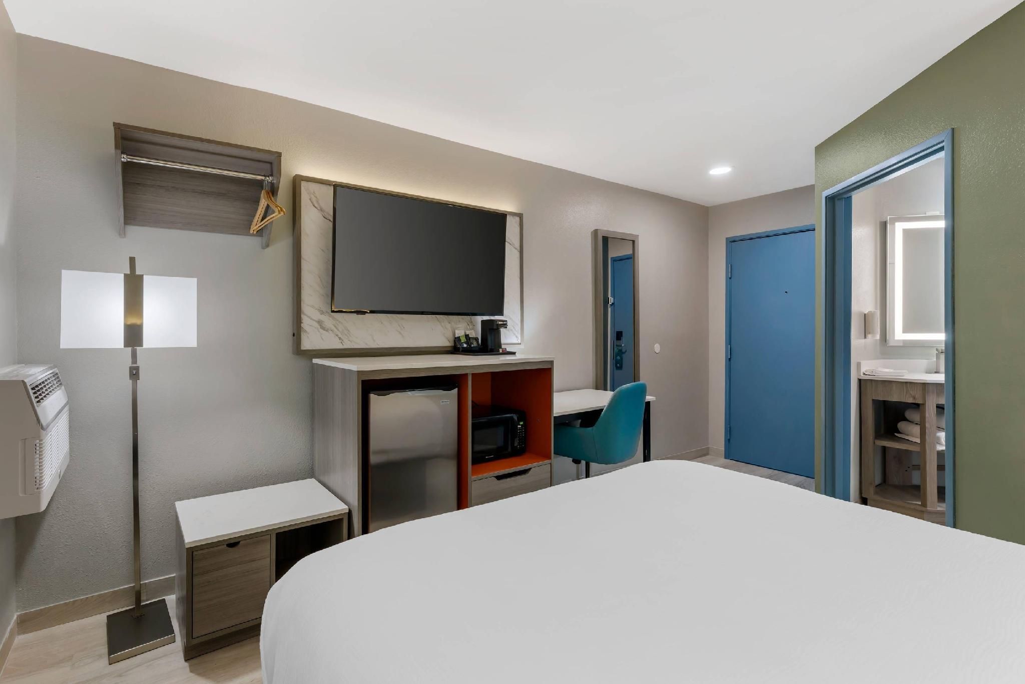 1 Queen Bed, Nonsmoking