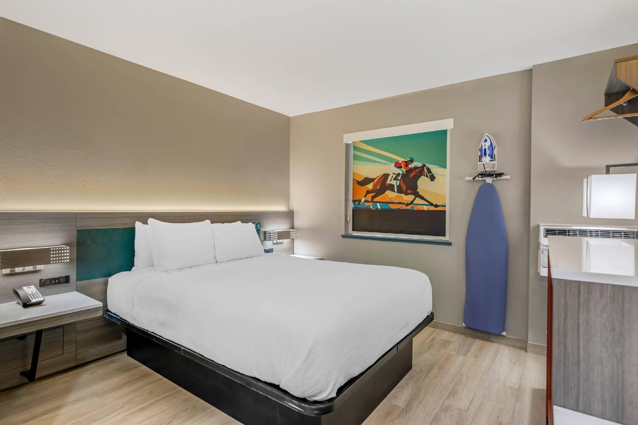 1 Queen Bed, Nonsmoking