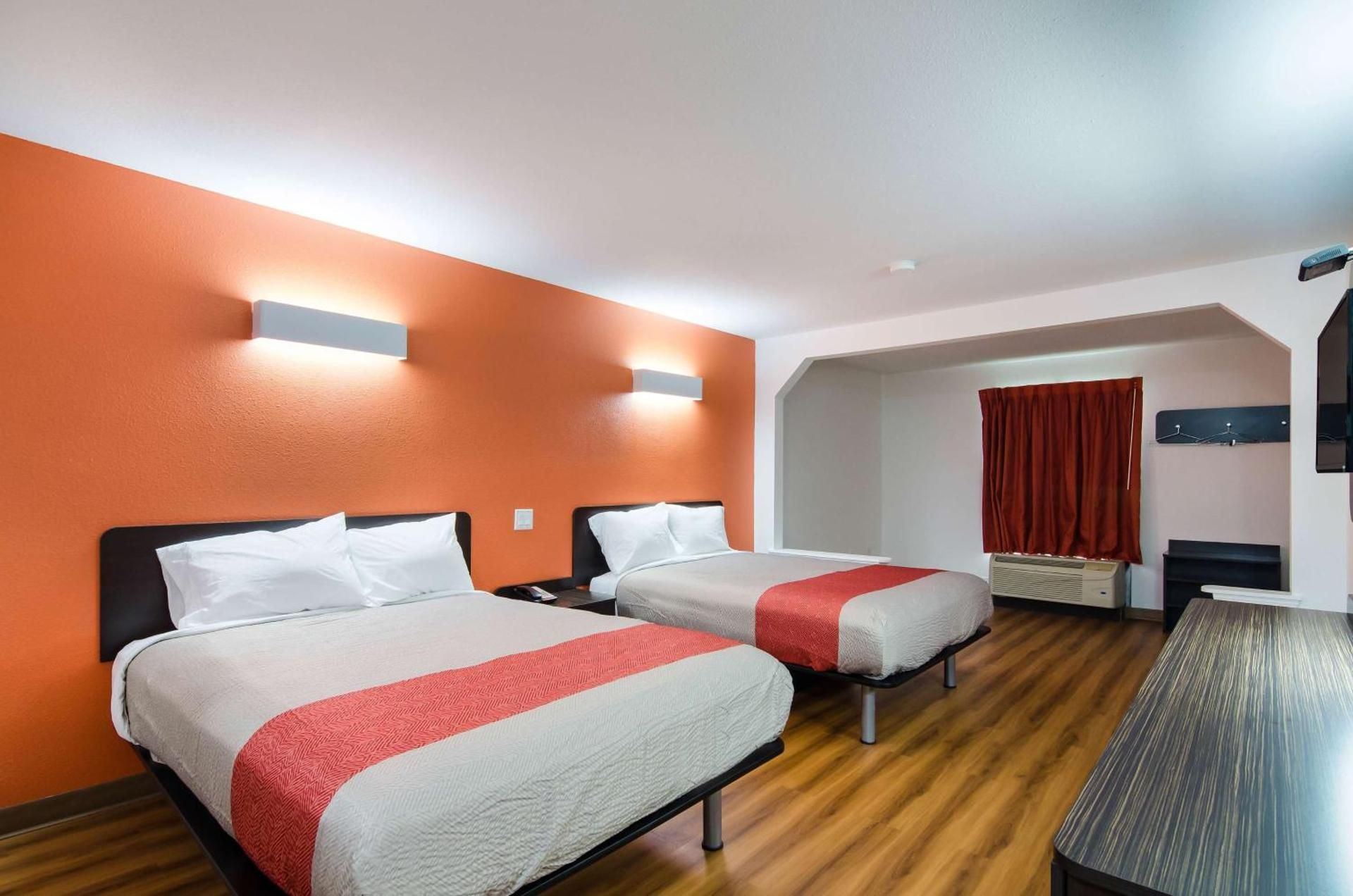 Queen Room with Two Queen Beds - Smoking