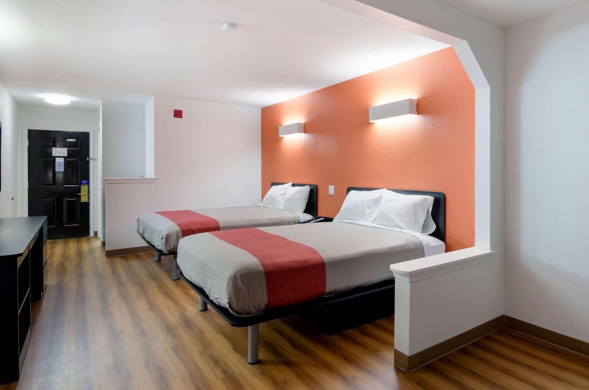 Queen Room with Two Queen Beds - Smoking