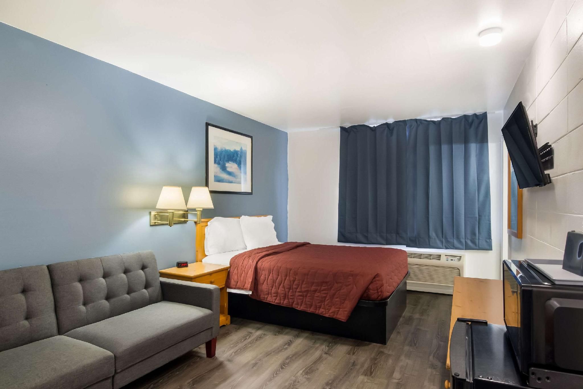1 Queen Bed, Suite, Nonsmoking