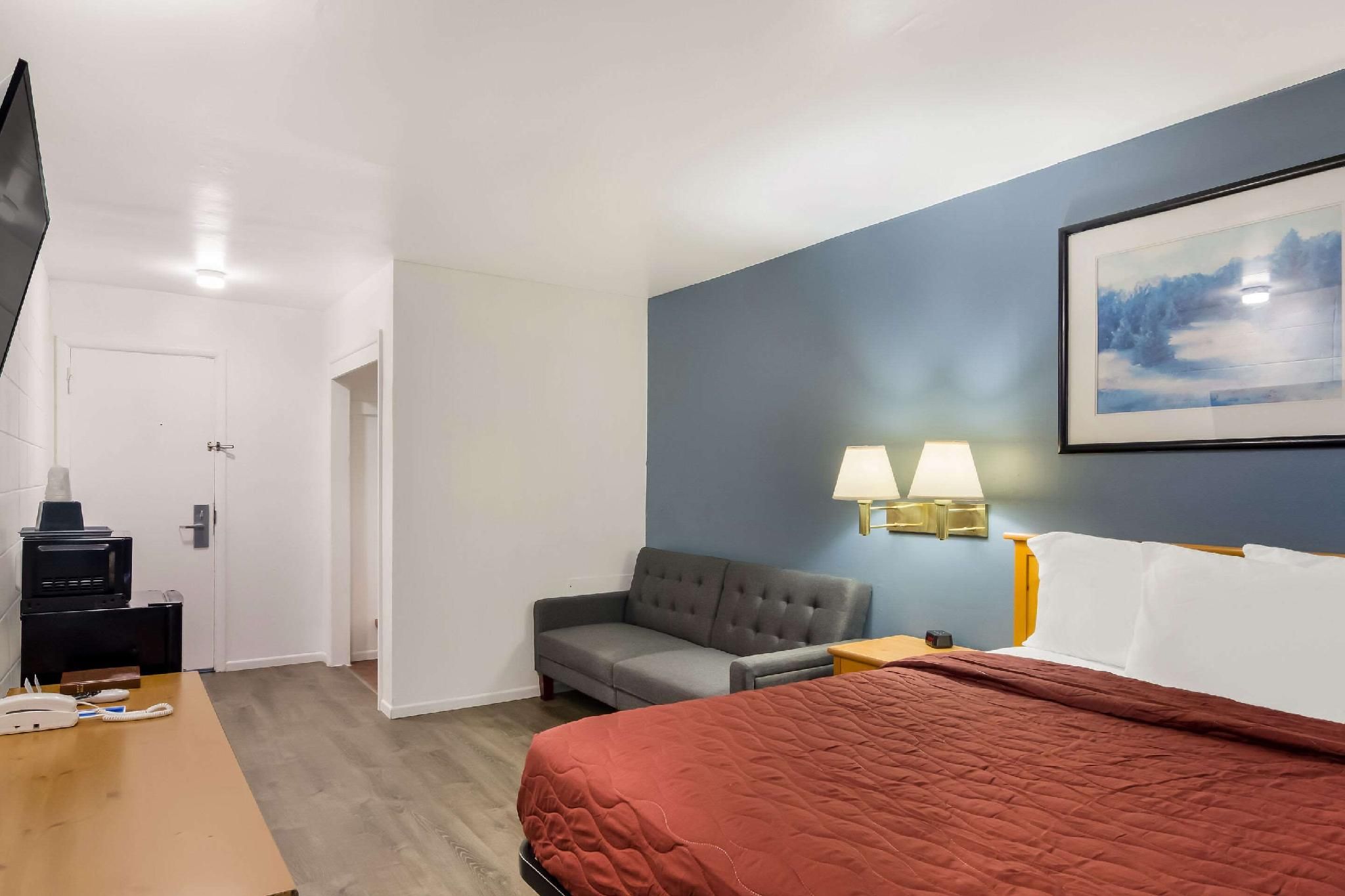 1 Queen Bed, Suite, Nonsmoking