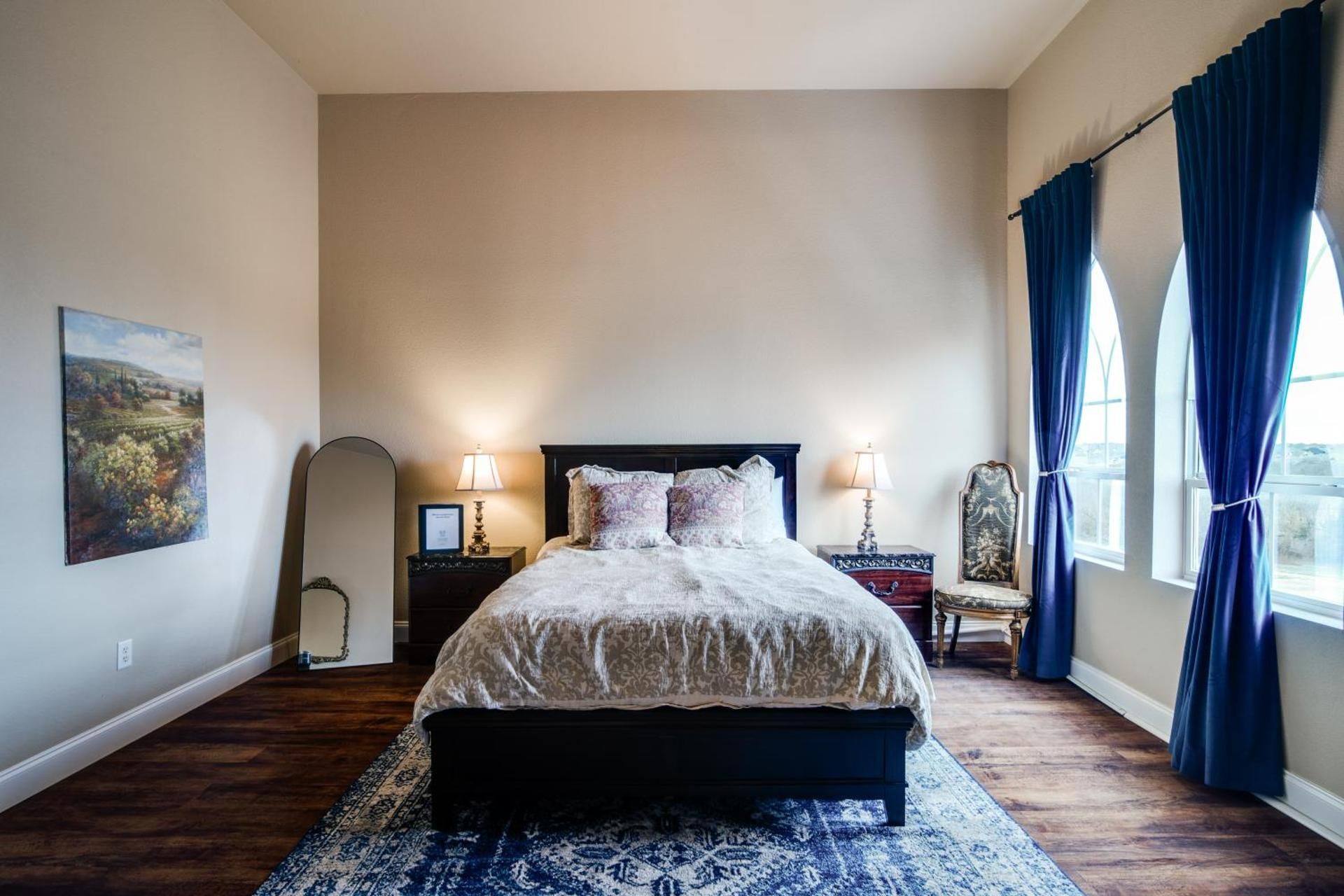 Standard Queen Room