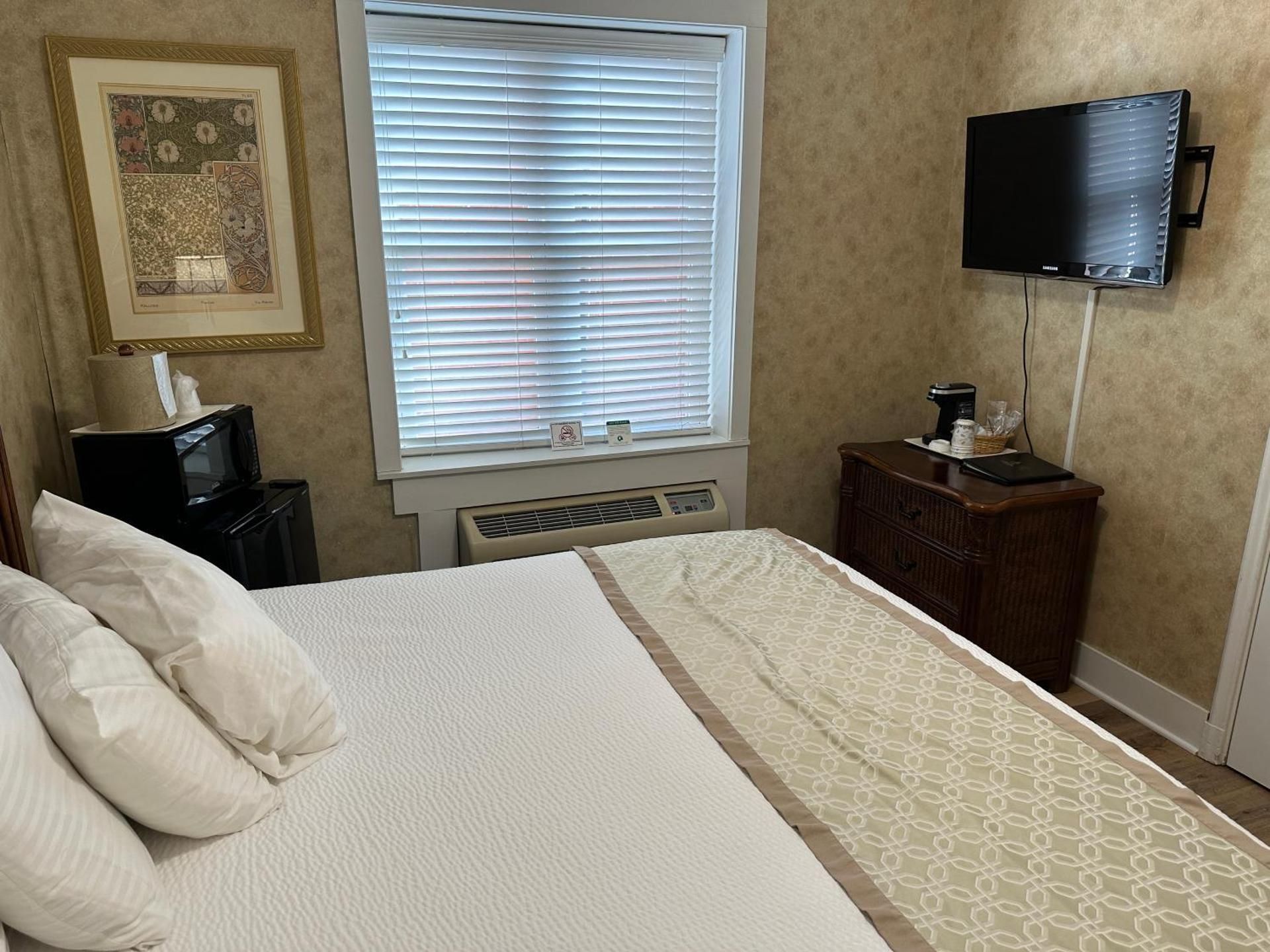 Deluxe King Suite
