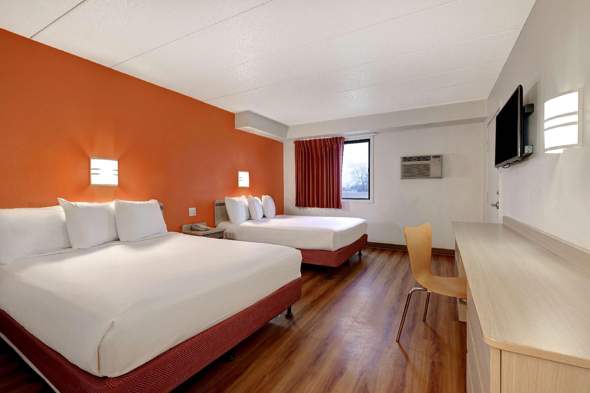 2 Queen Beds | Hearing Accessible