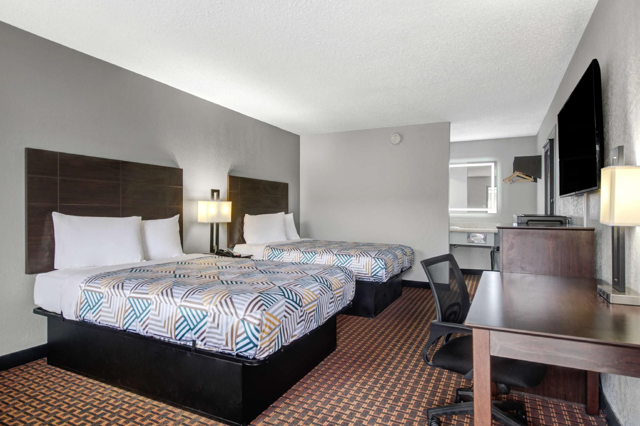 1 King Bed | Non-Smoking, Micfridge