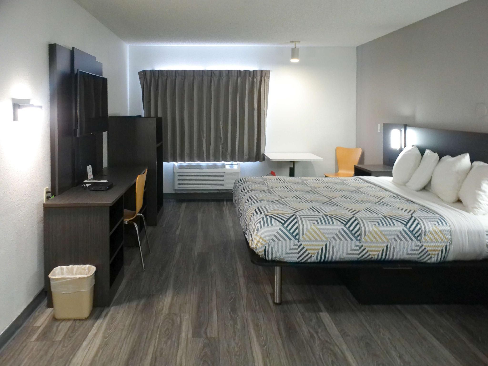 1 QB | Mobility Accessible Tub Nsmk