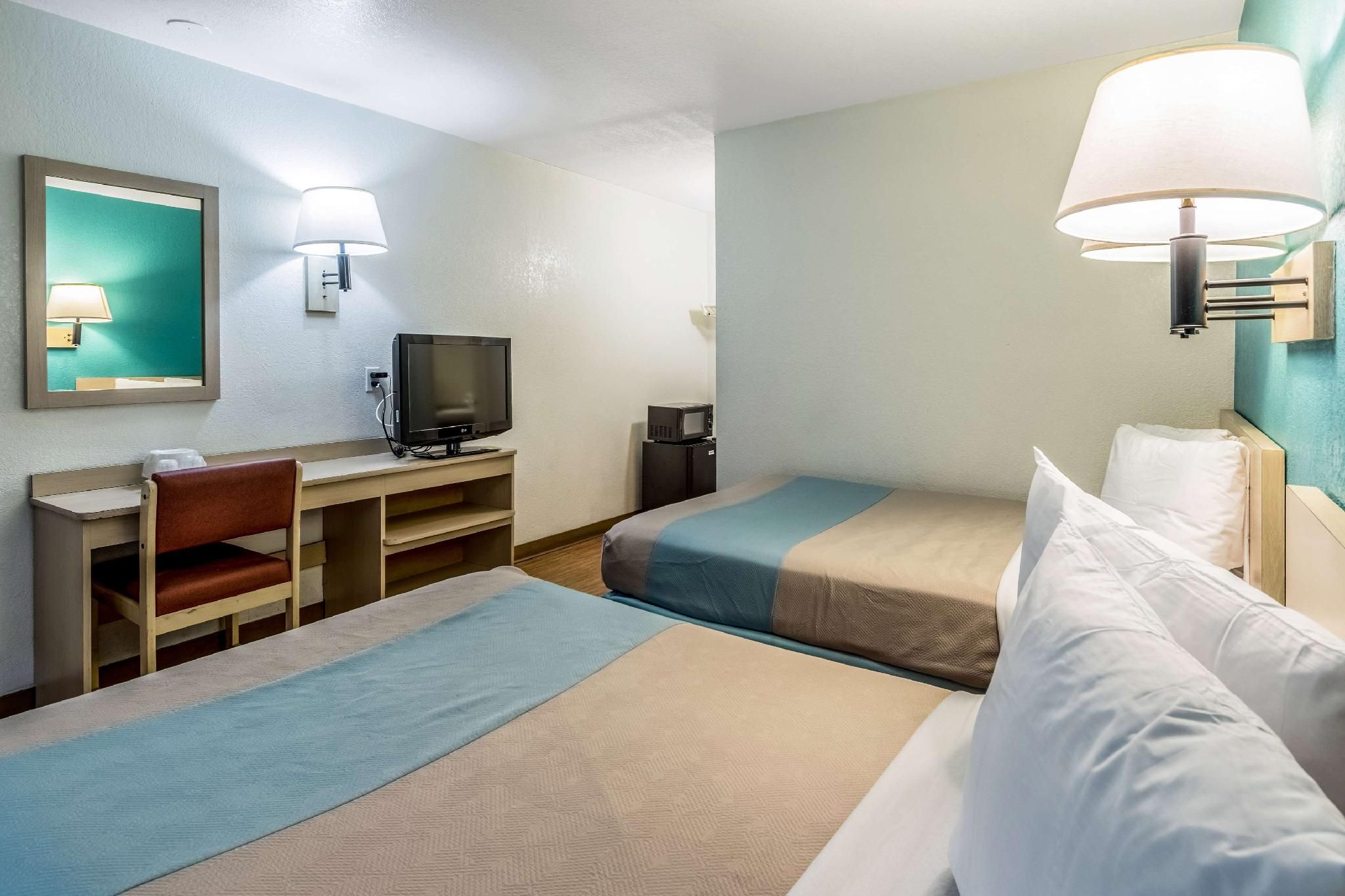 2 Full Beds | Non-Smoking