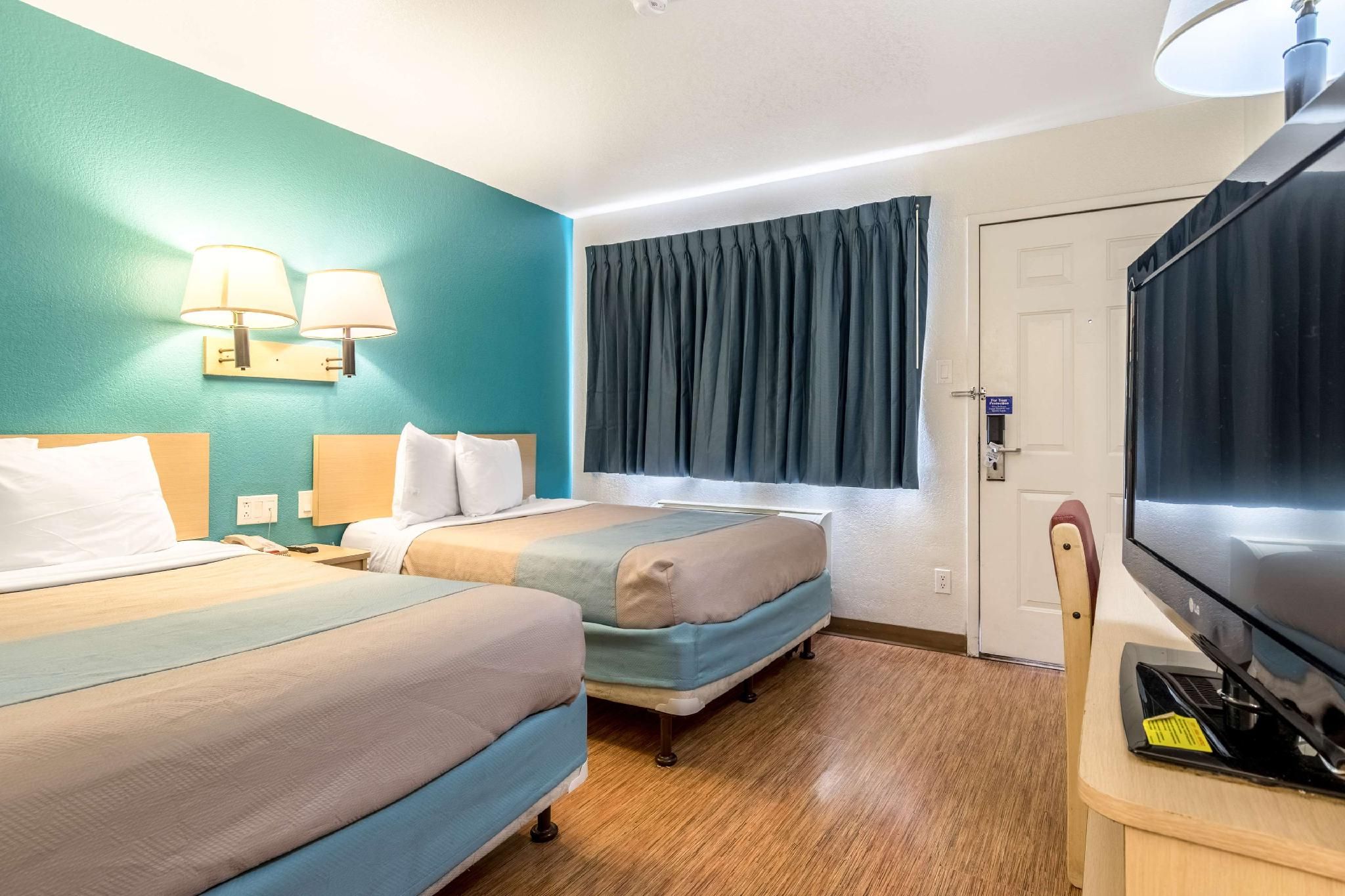 2 Full Beds | Non-Smoking