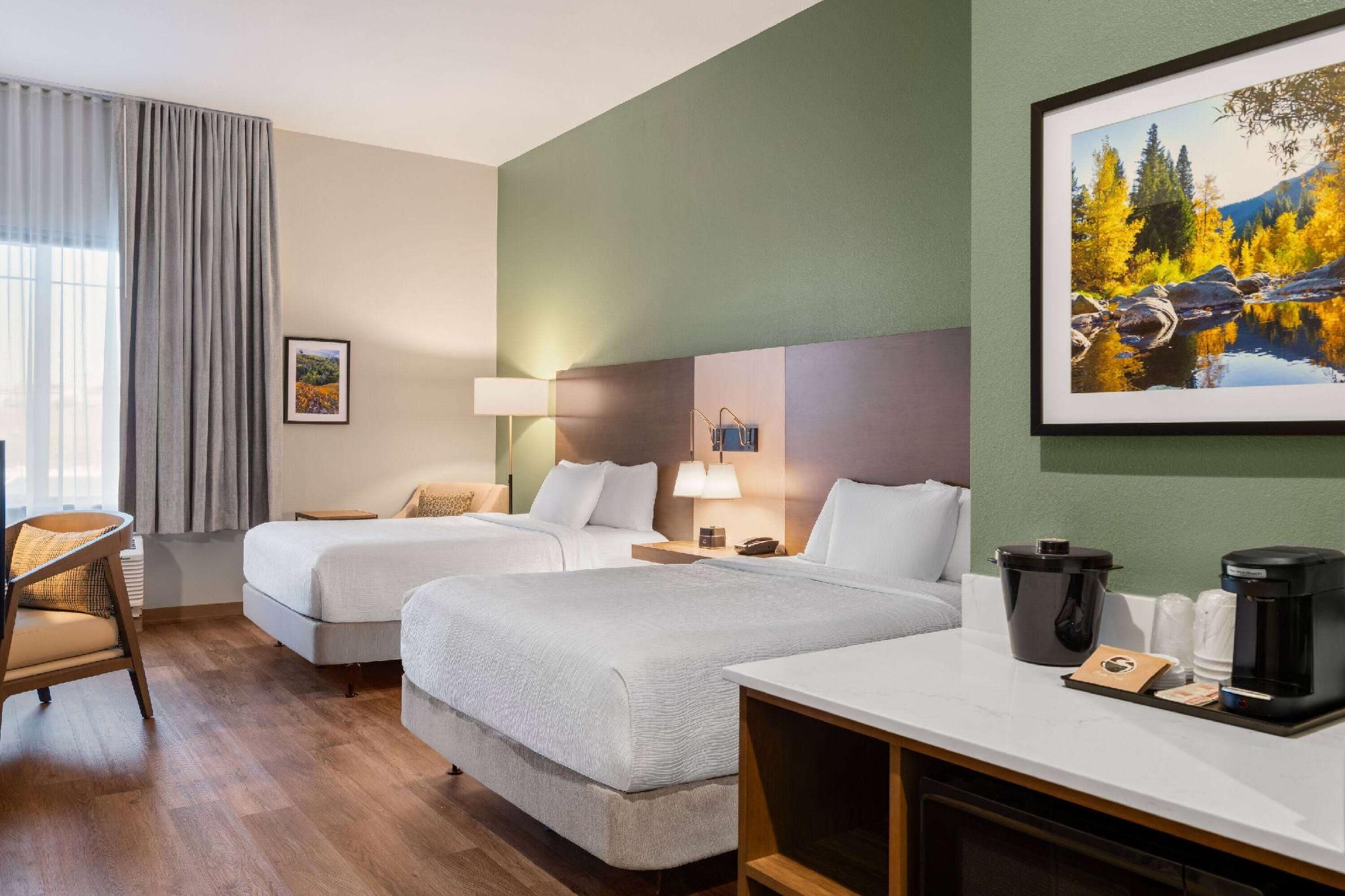 2 Queen Beds, Extended Mobility/Hearing Accessible Room, Bathtub w/ Grab Bars