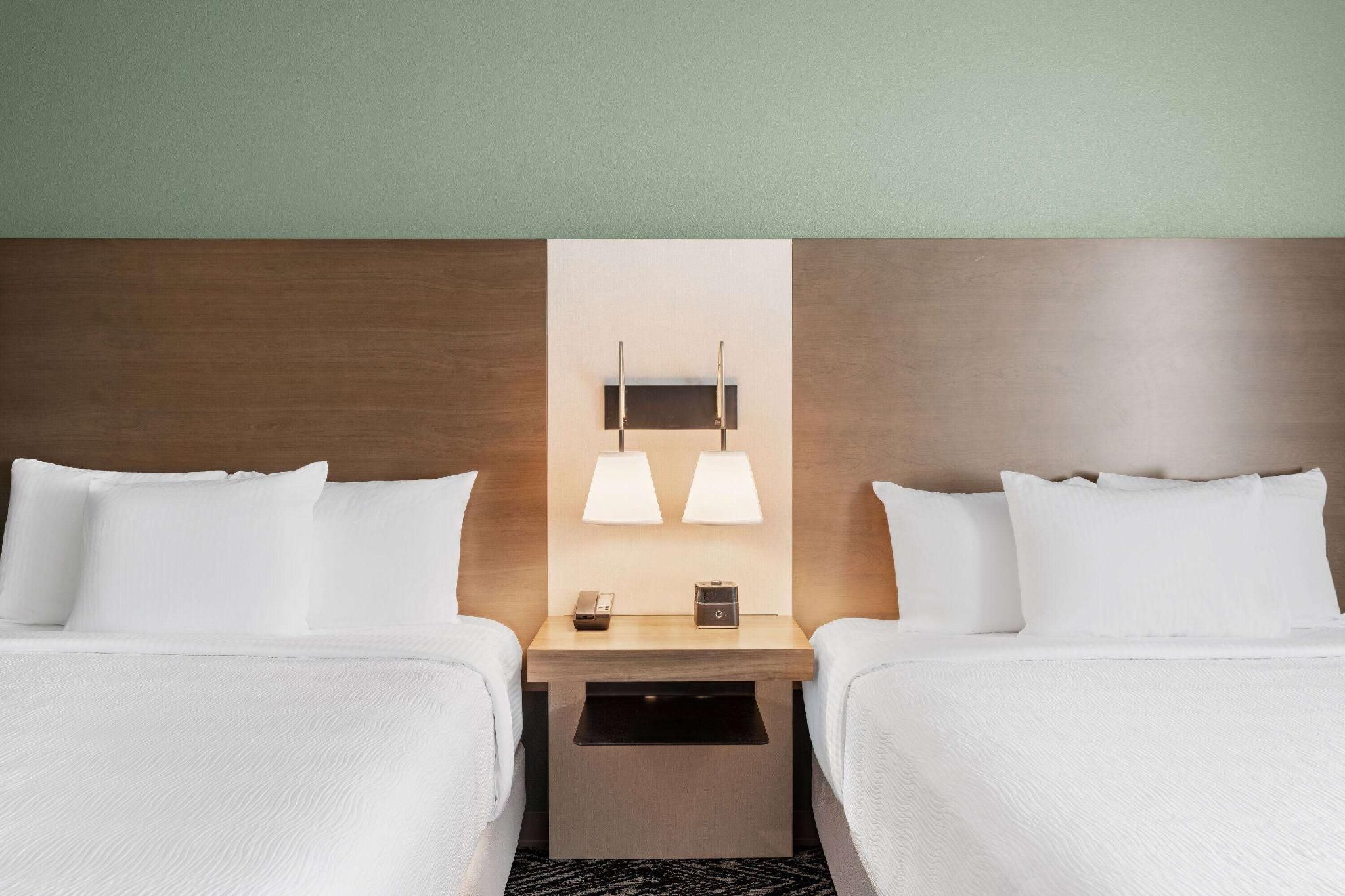 2 Queen Beds, Hearing Accessible Room