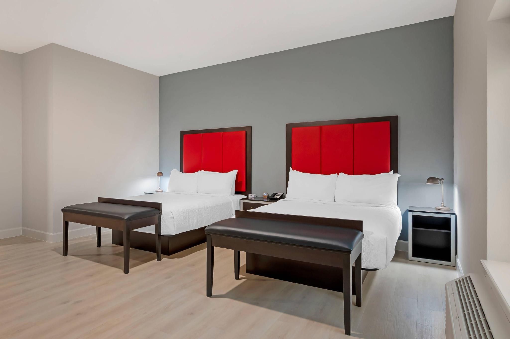 2 Queen Beds Nonsmoking
