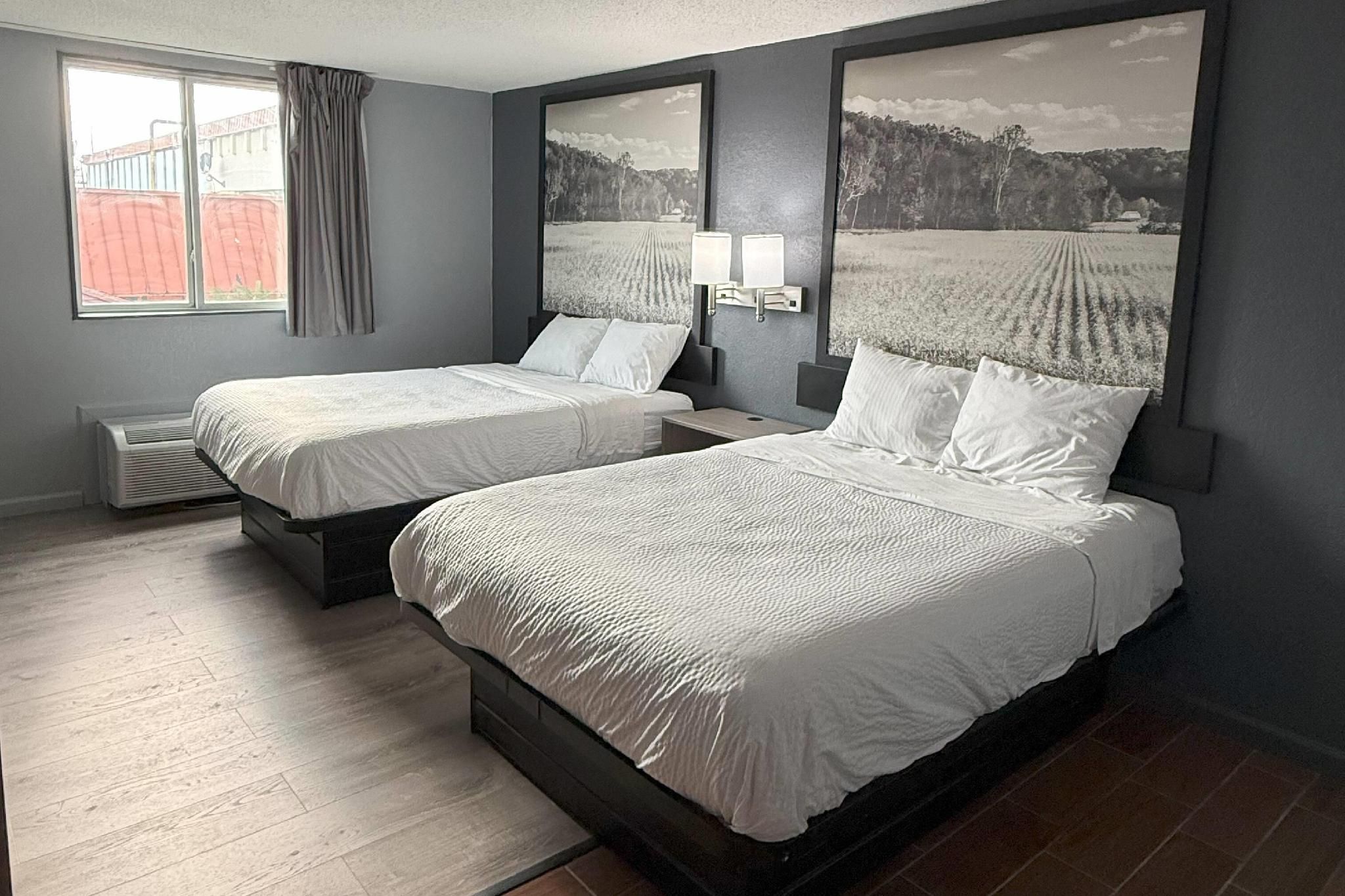 2 Queen Beds, Suite, Non-Smoking