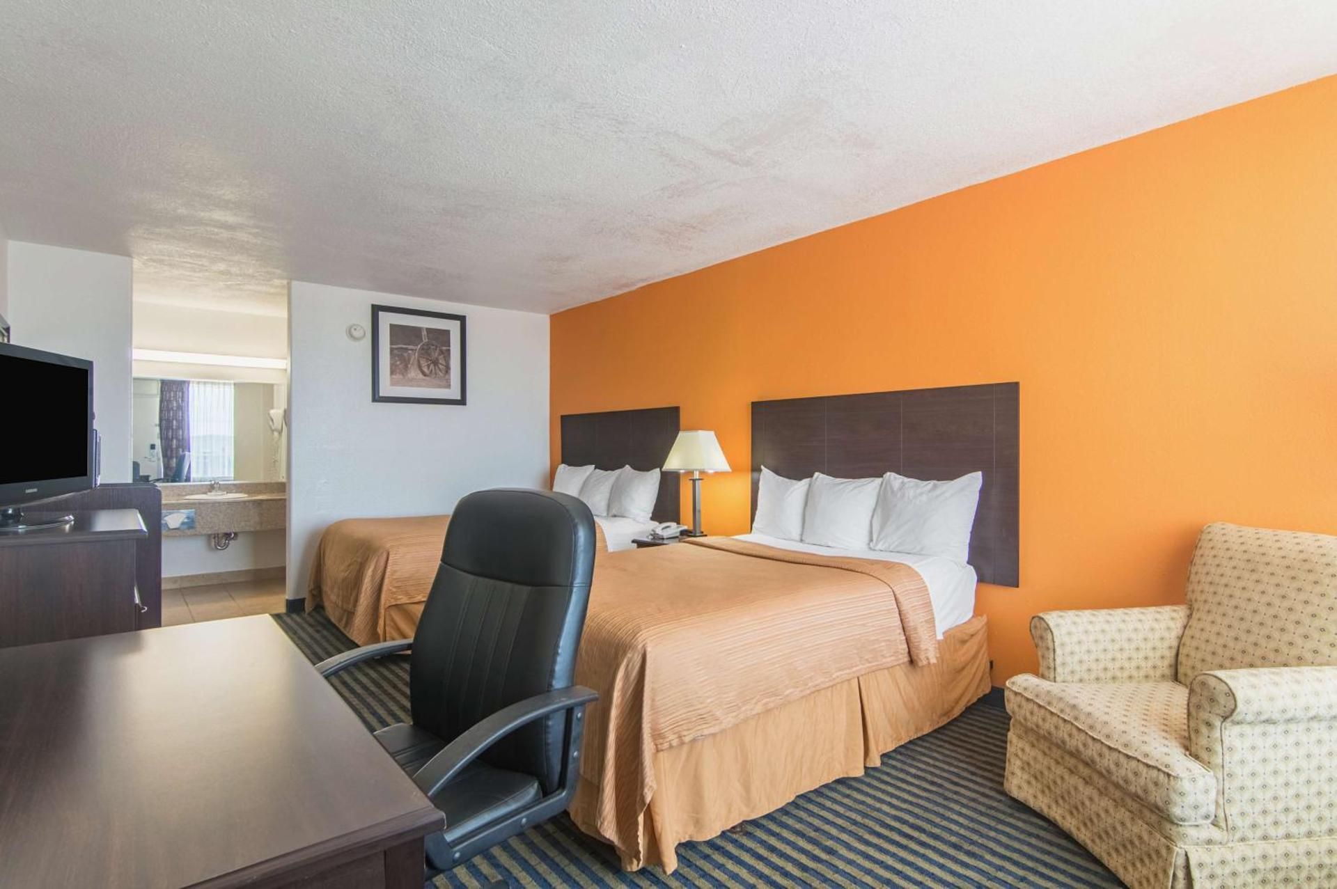 Deluxe Quadruple Room - Non-Smoking