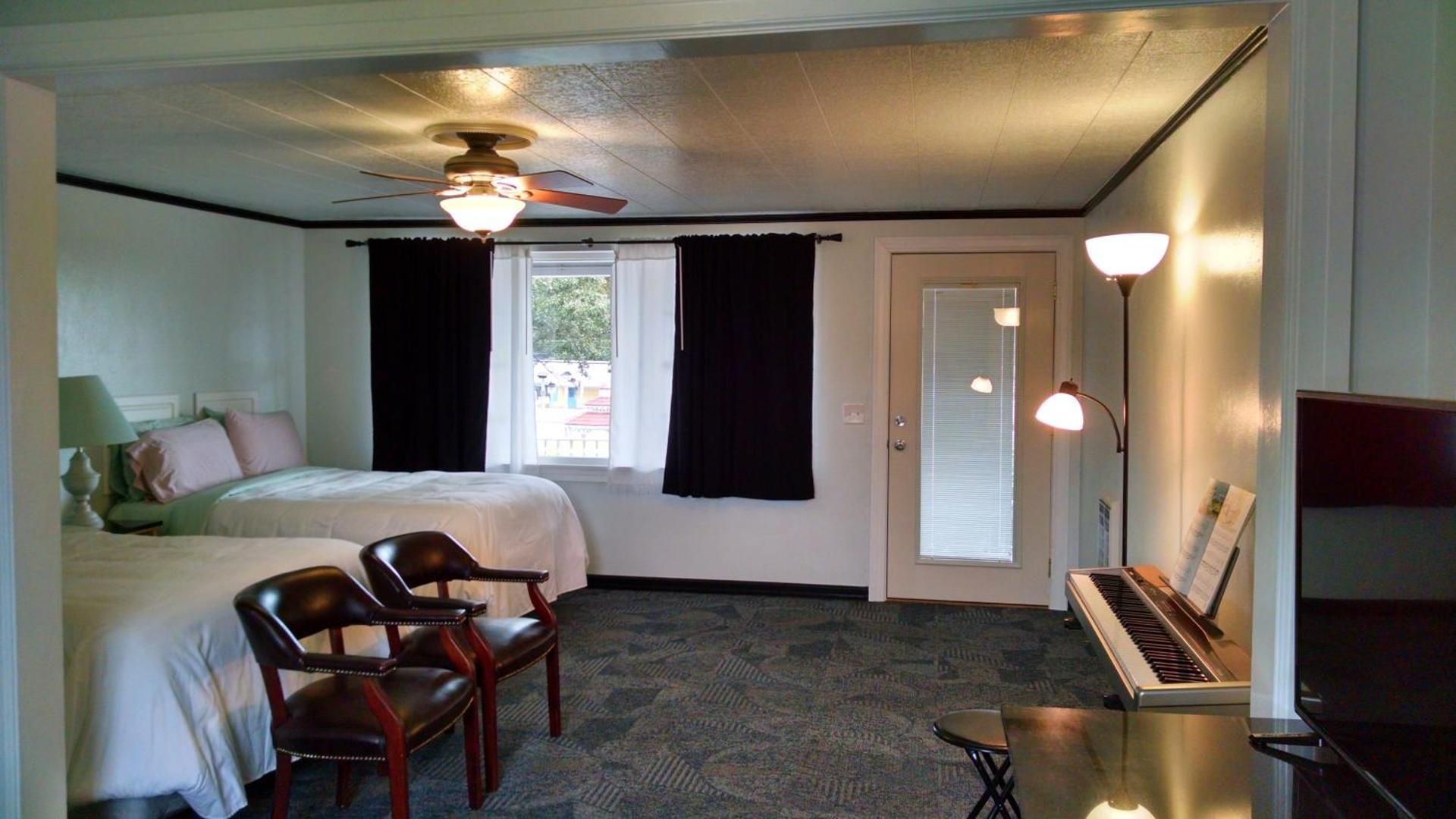 Murray Inn and Art Gallery Junior Suite with Garden View 3