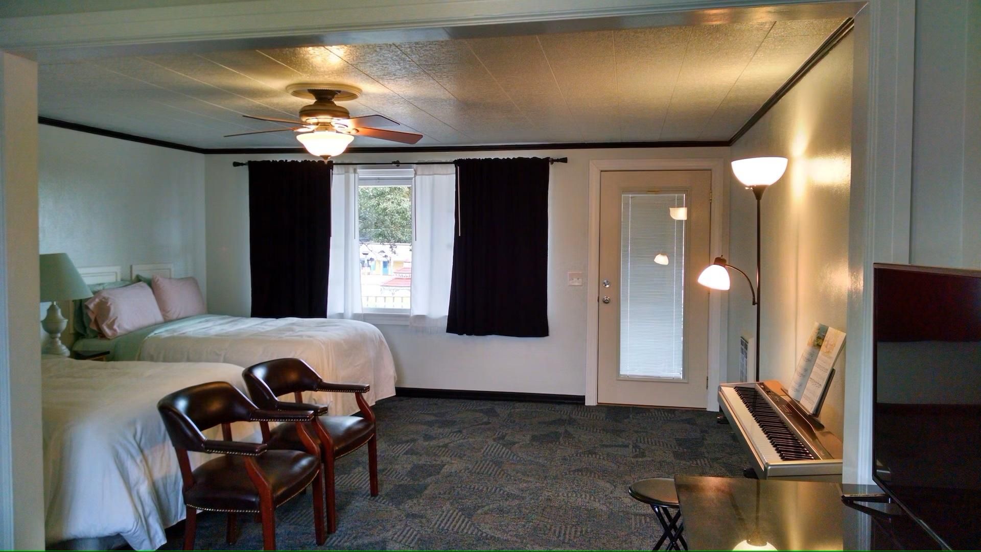 Junior Suite for 4 People - Non-Smoking