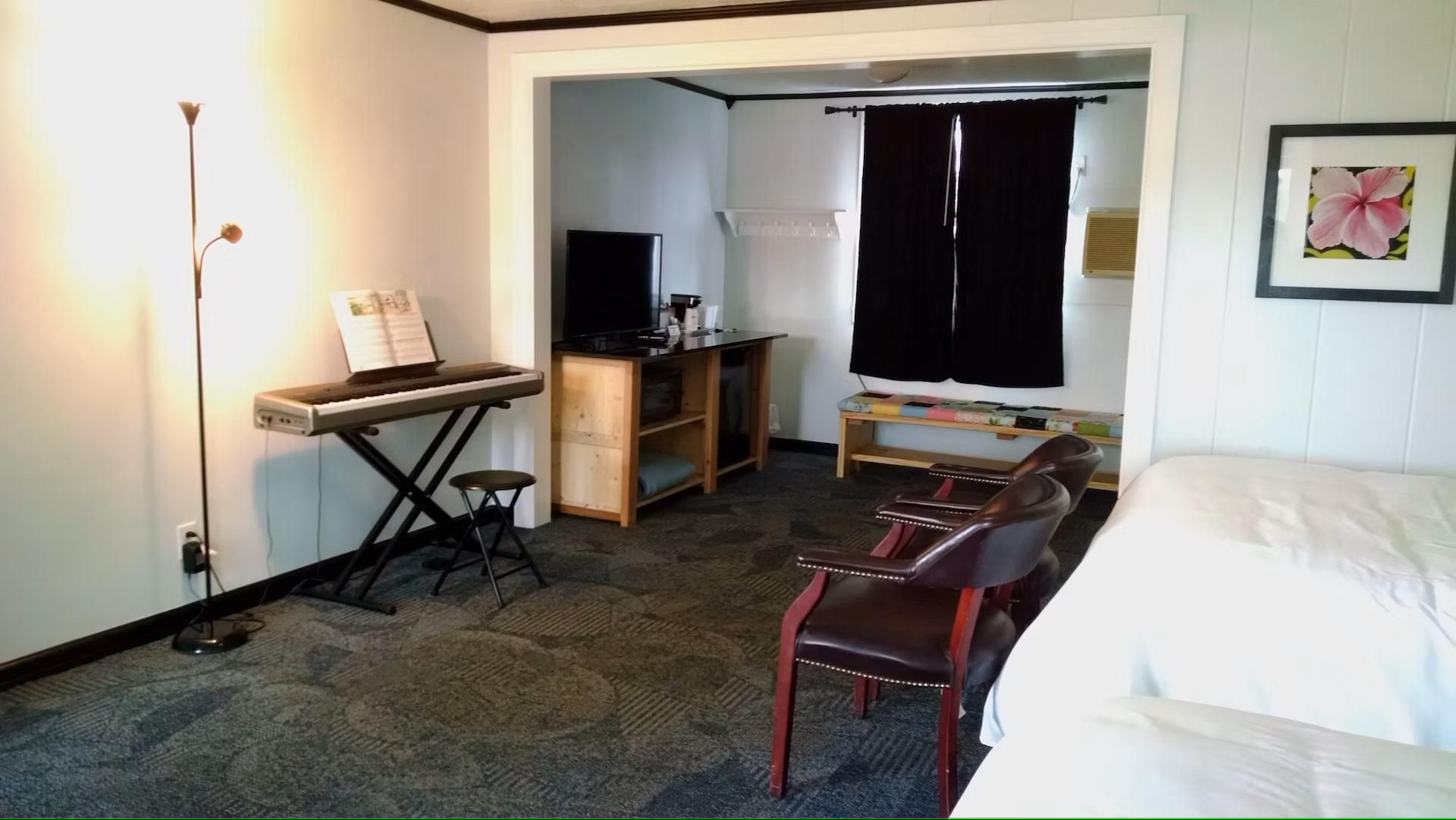 Junior Suite for 4 People - Non-Smoking