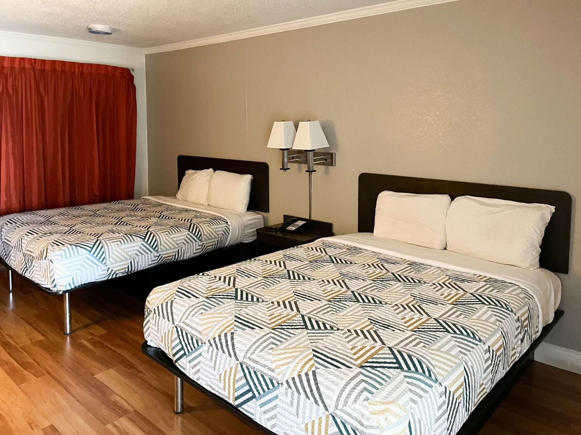 Motel 6 Opelousas, LA Queen Room with Two Queen Beds - Non-Smoking