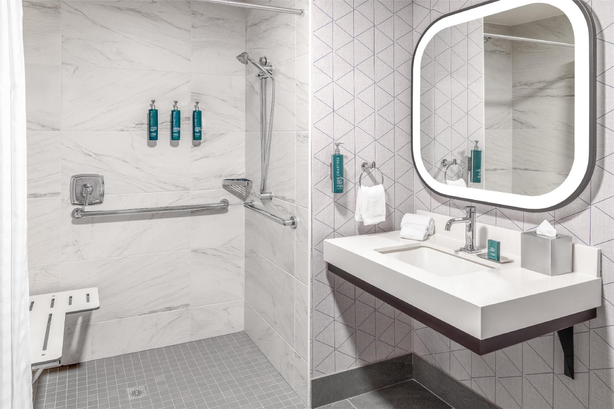 1 Kg Mobility/hearing Access 3 X3shwr