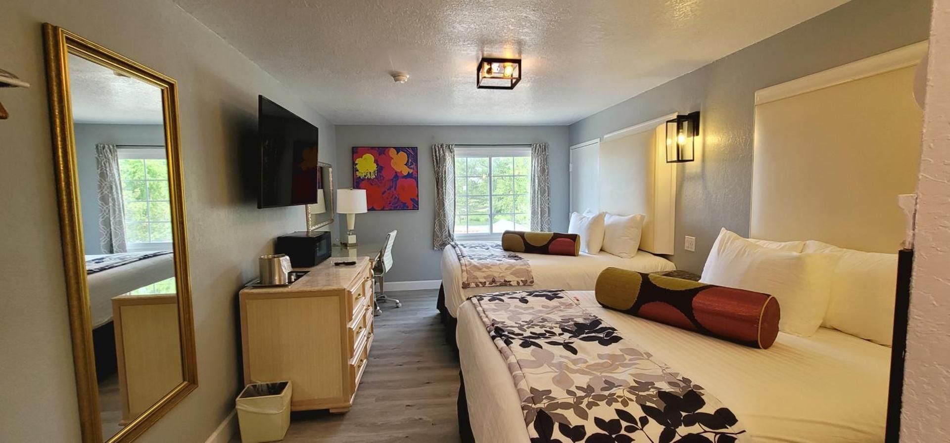 Deluxe Queen Room