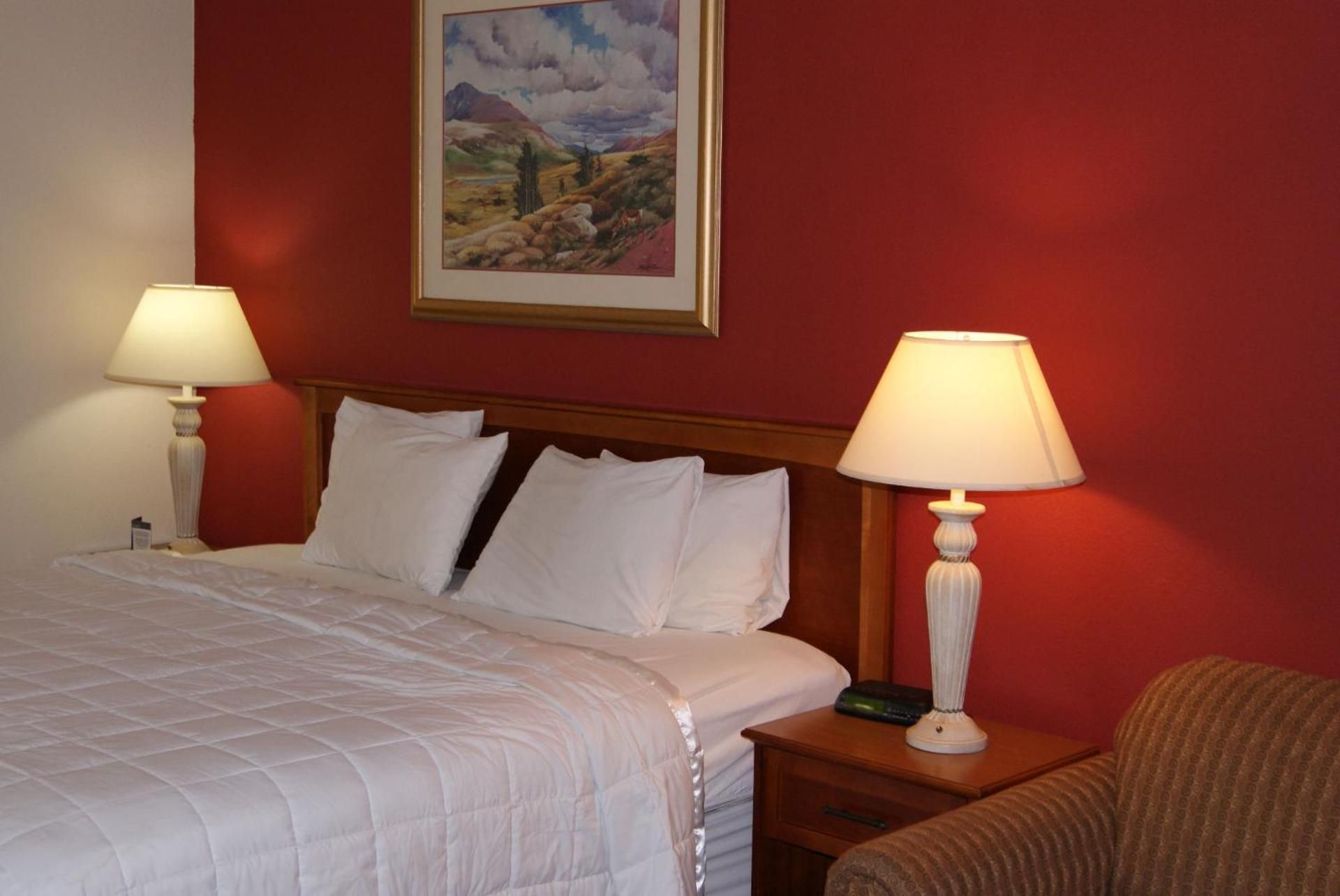 Deluxe King Room - Non-Smoking